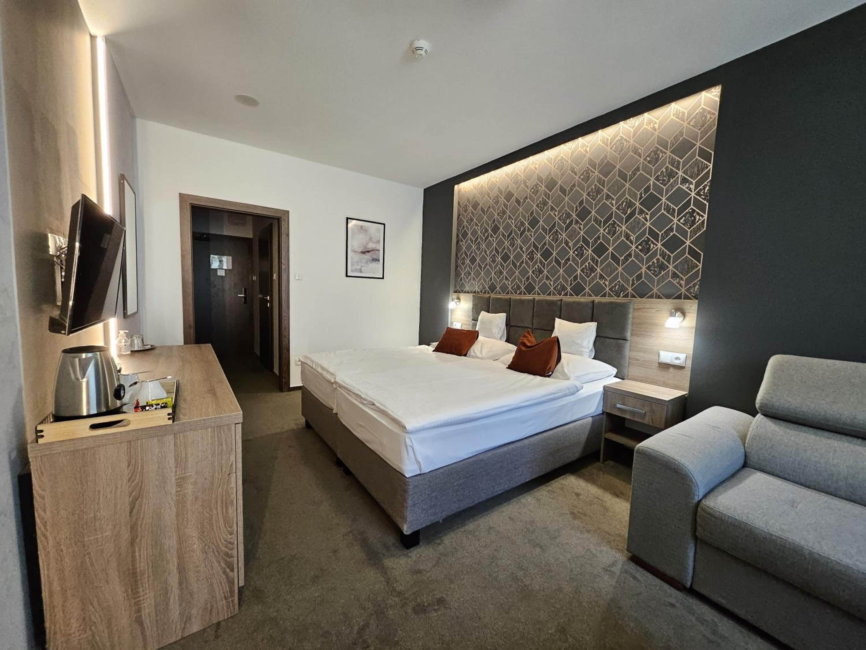 Superior Double Room - Photo 10