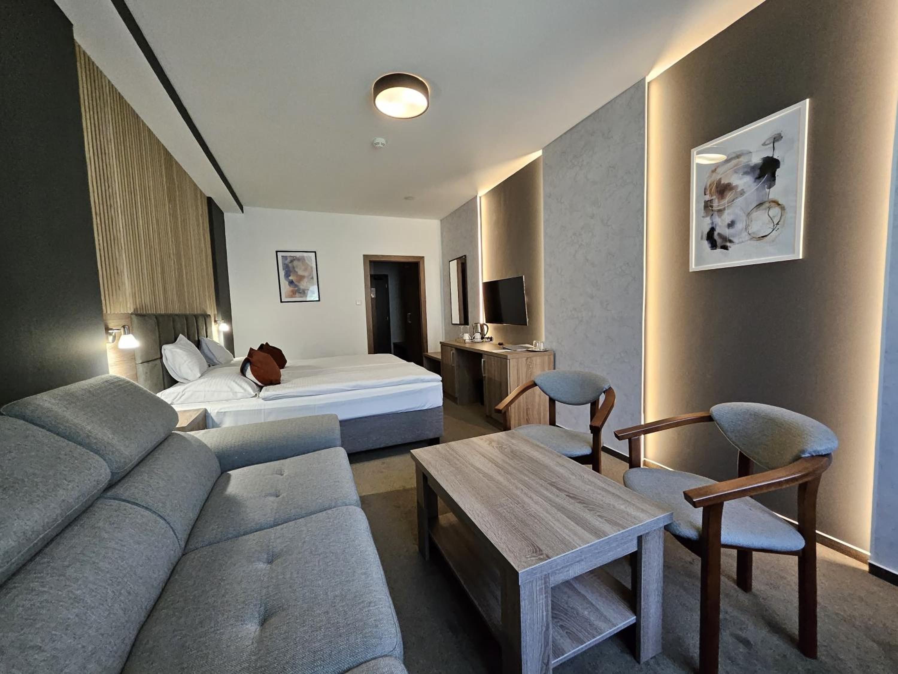 Superior Double Room - Photo 9