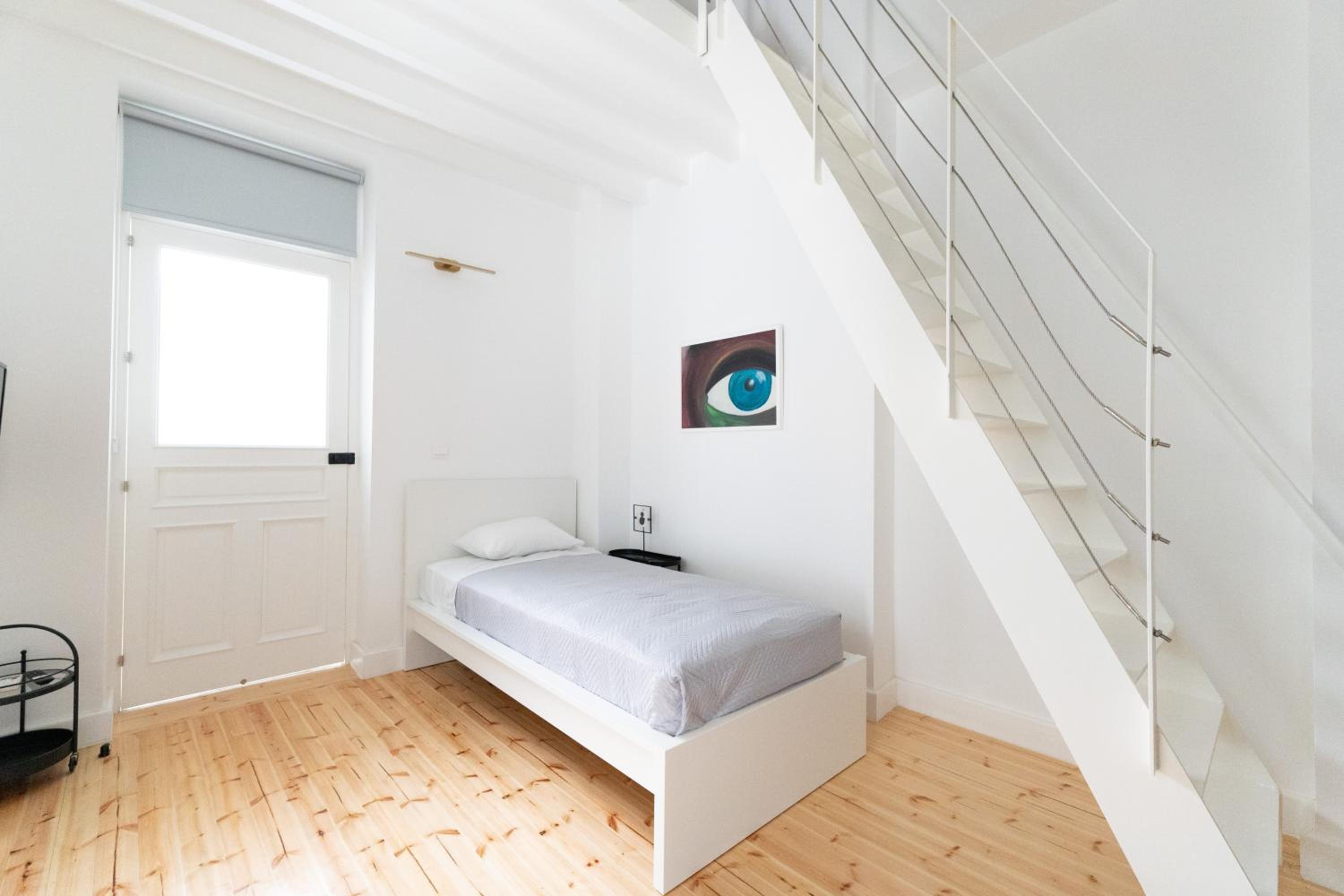 Three-Bedroom House photo 3