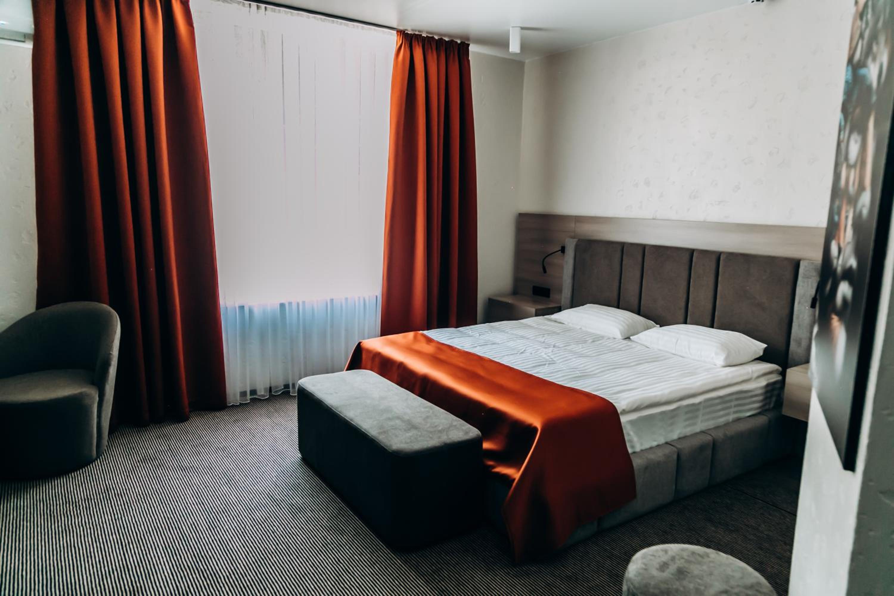 Standard King Room photo 3