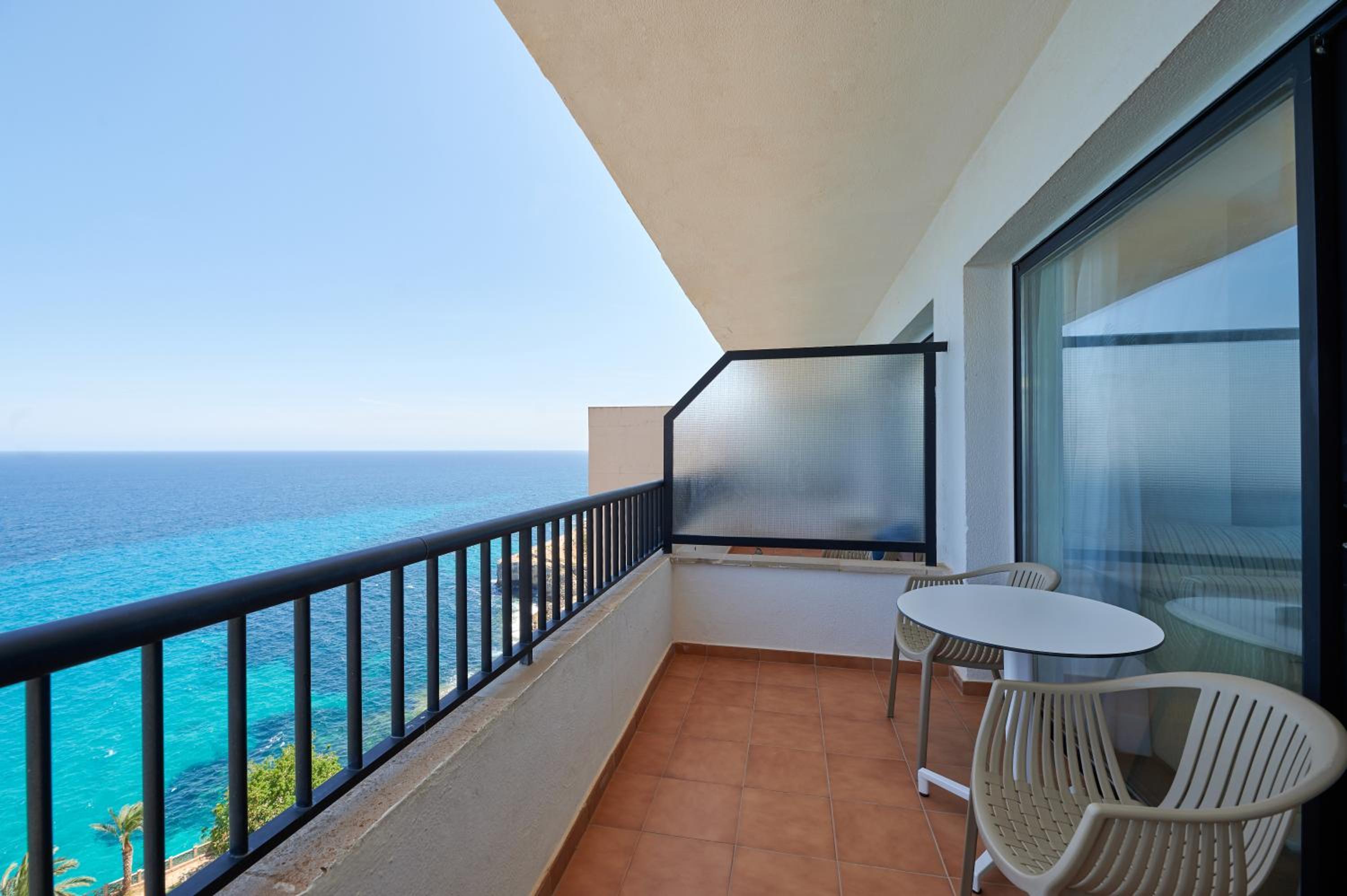 Double Frontal Sea View thumbnail 5