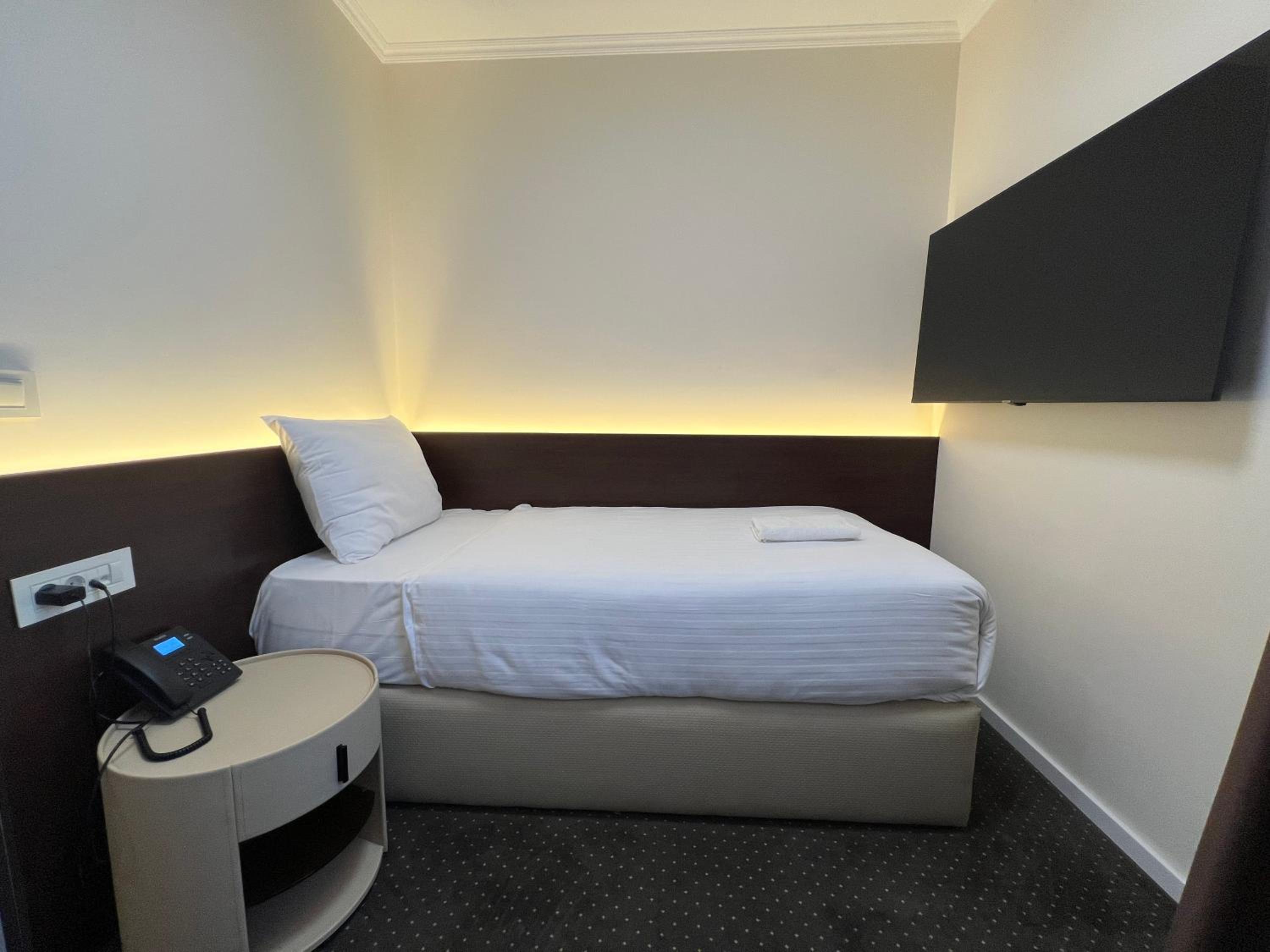 Economy Single Room - Photo 1