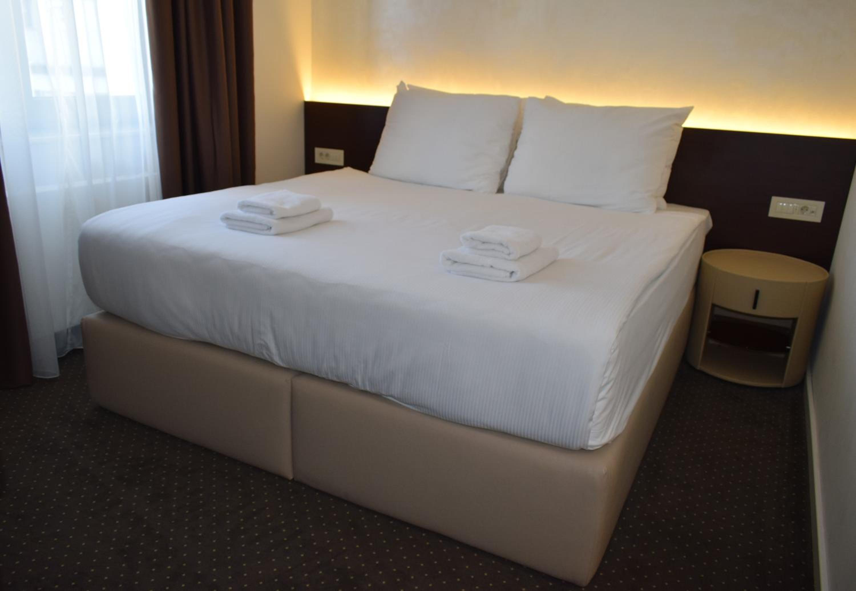 Economy Double Room - Photo 4