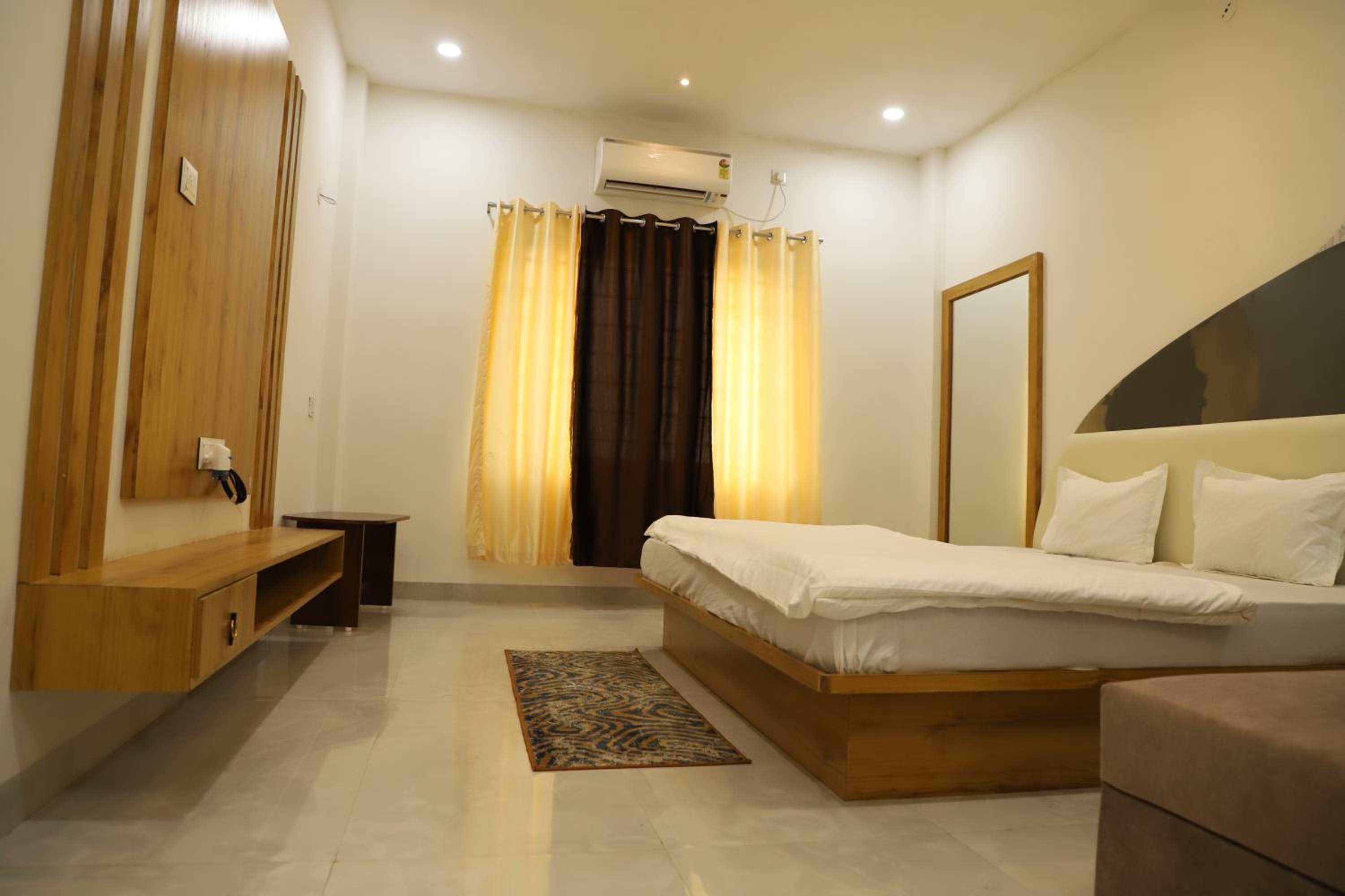 Double Room With Private Bathroom photo 2