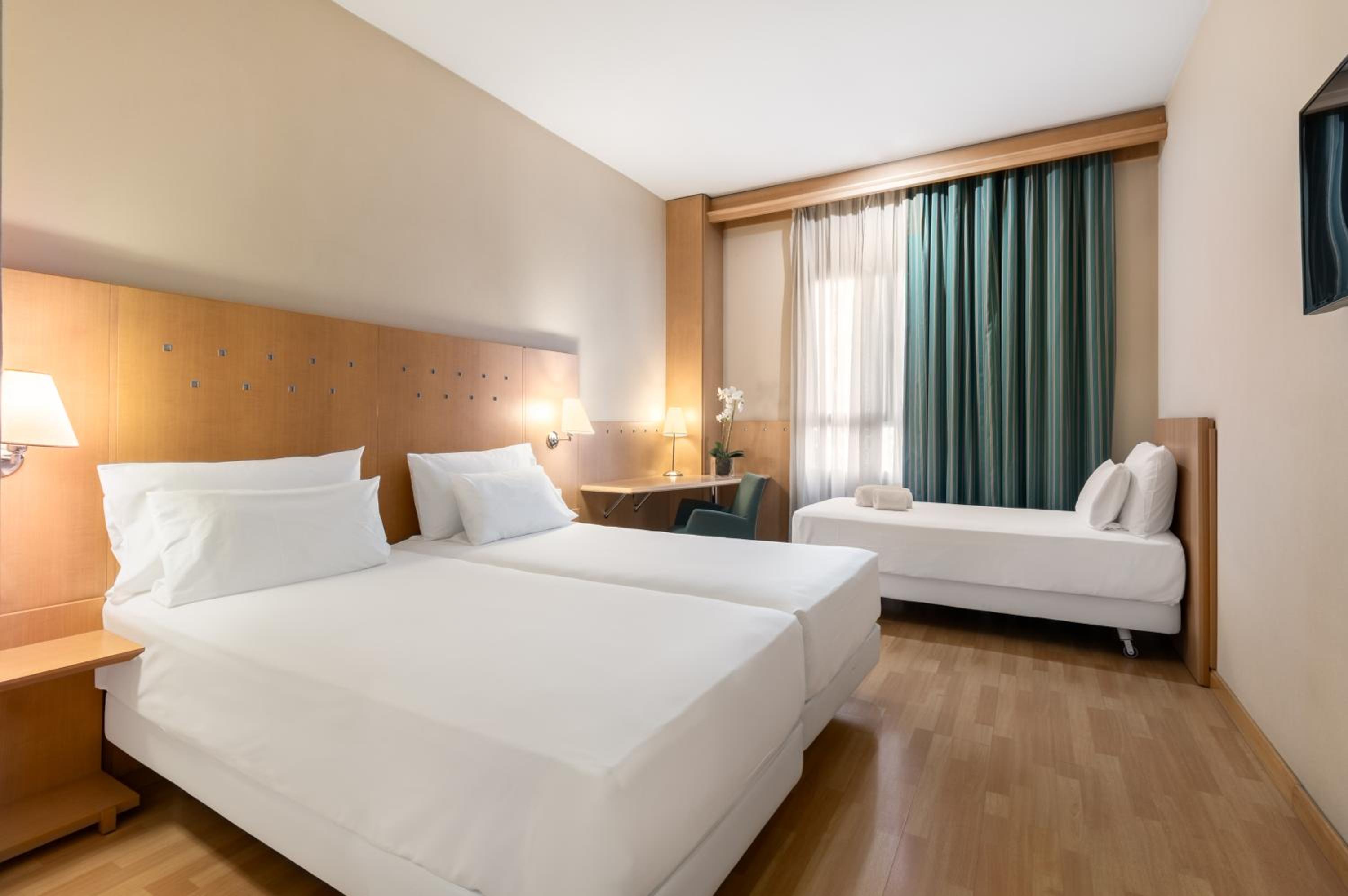 Standard Triple Room - Photo 2