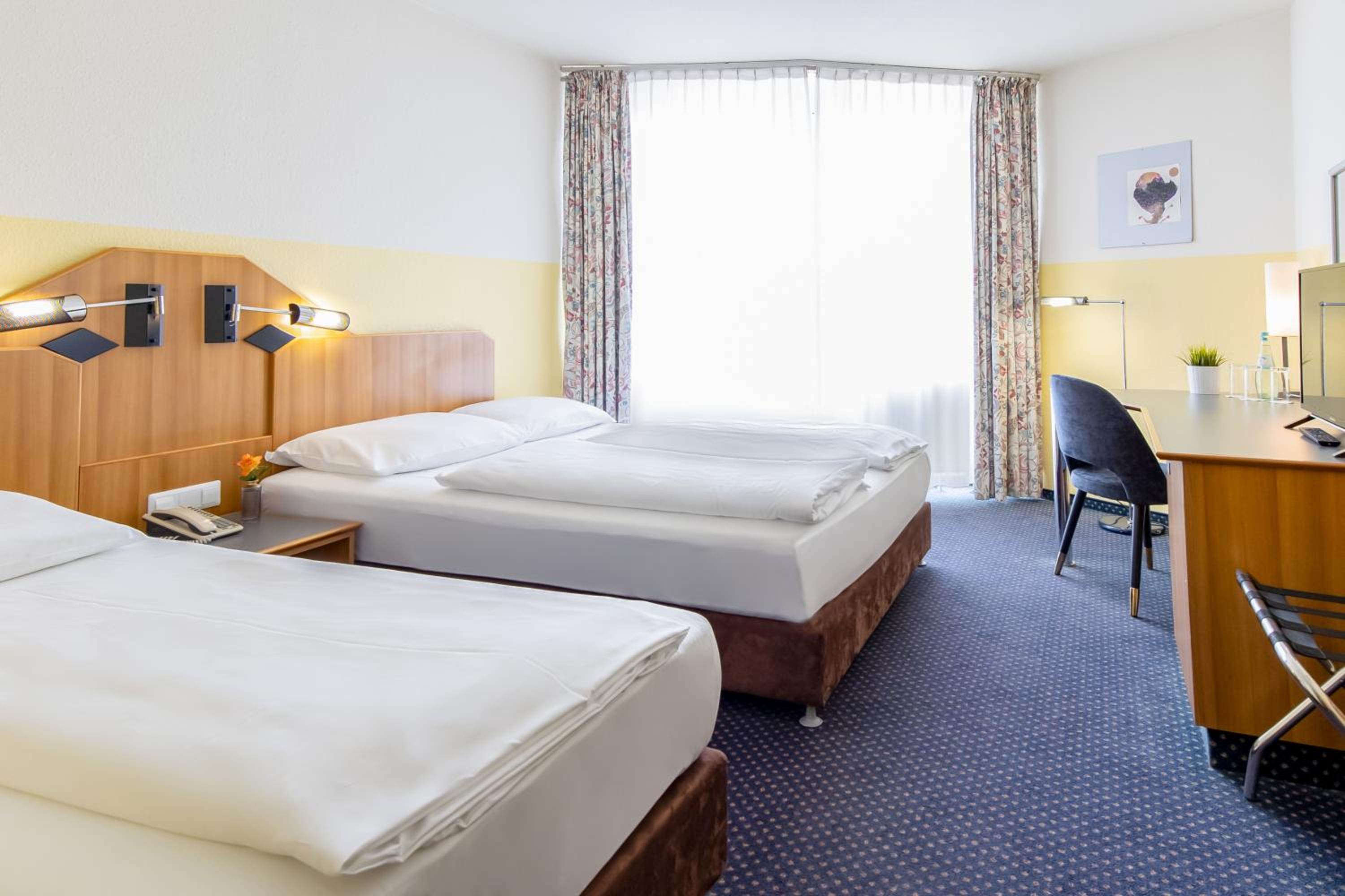 Economy Triple Room