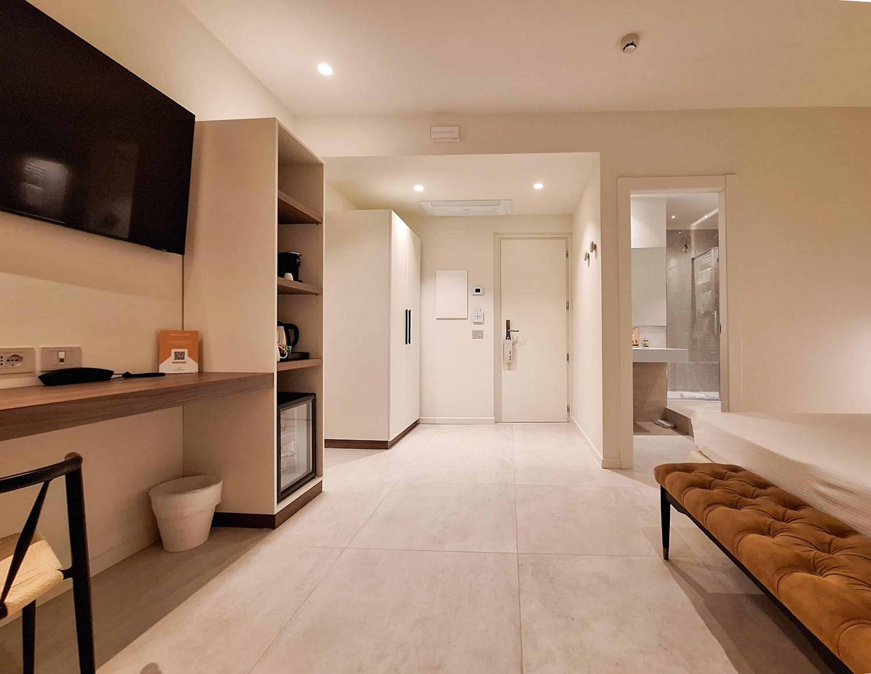 Superior Double Room - Photo 12