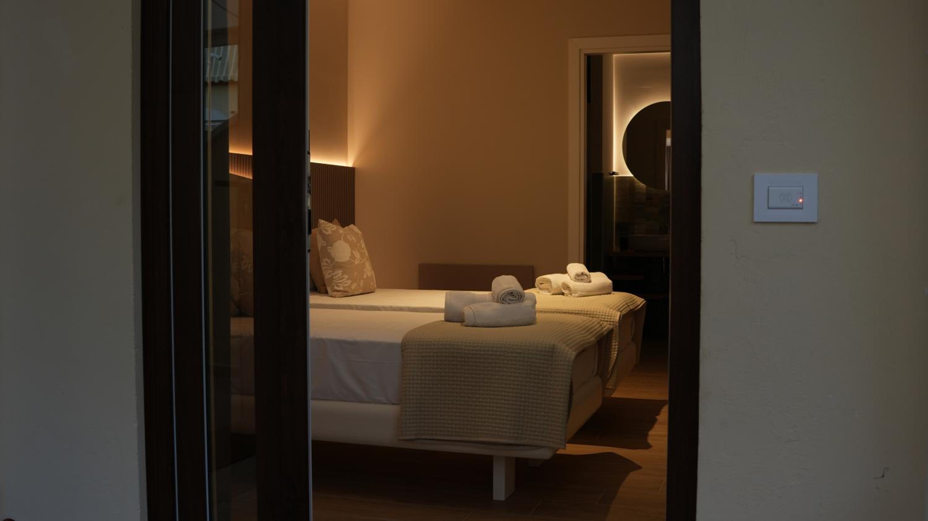 Double or Twin Room photo 2