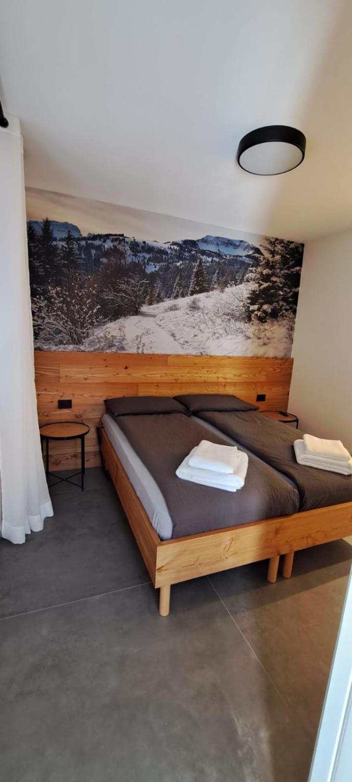 One-Bedroom Apartment photo 2