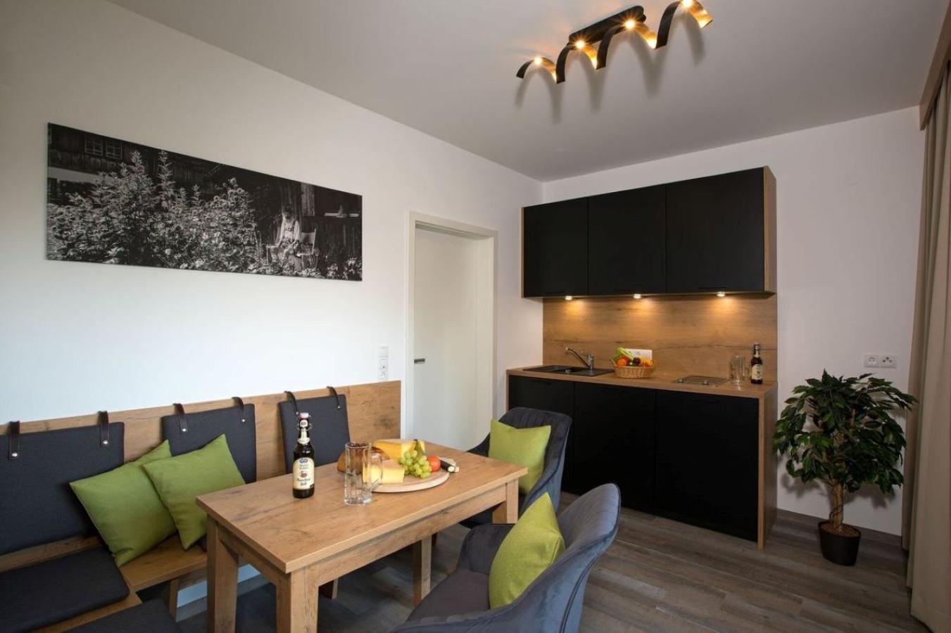 One-Bedroom Apartment - Photo 4