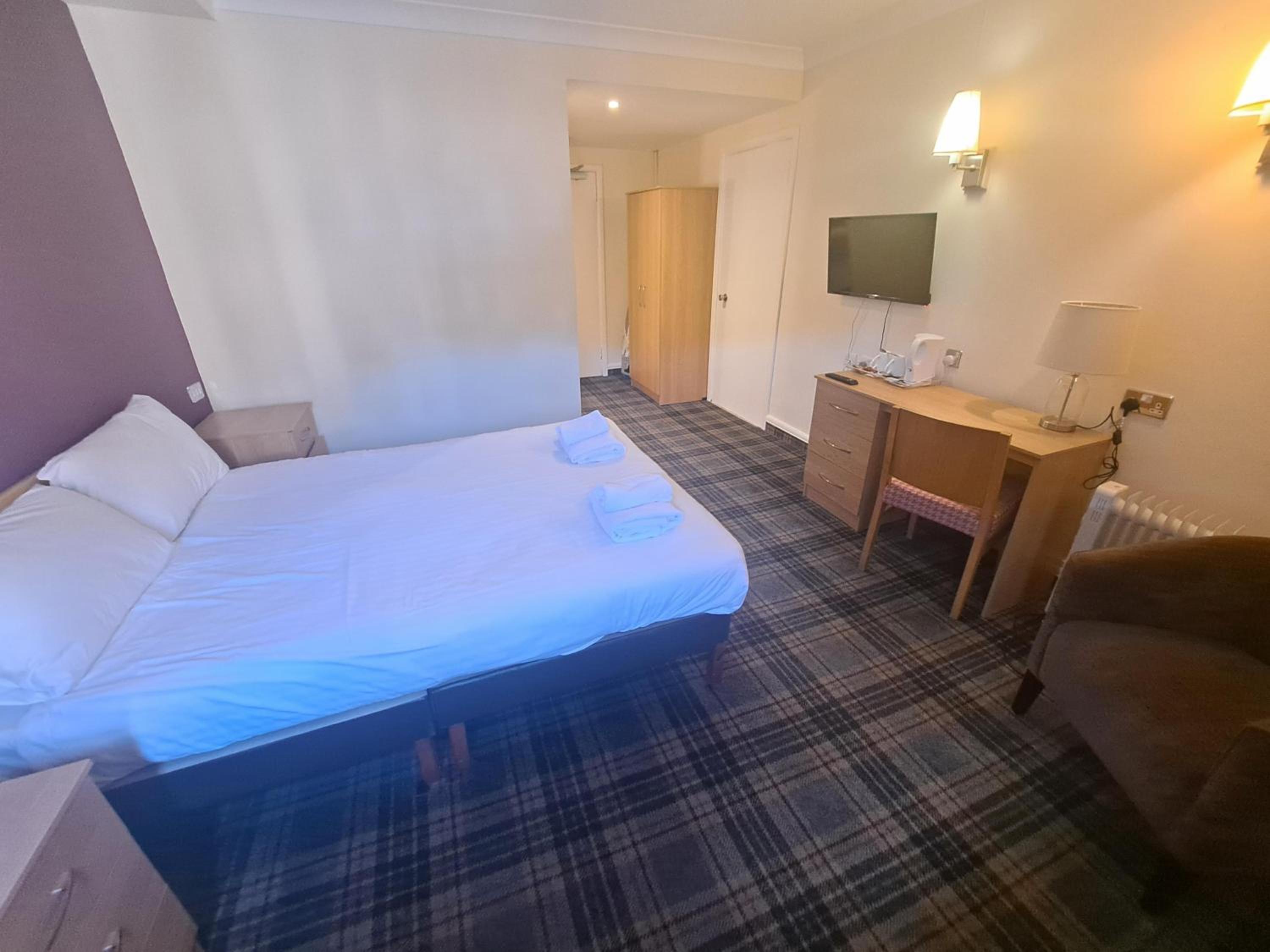 Double Room - Photo 3