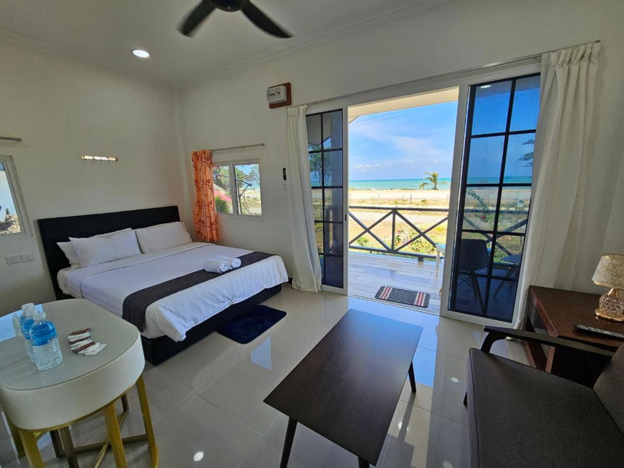 One-Bedroom House photo 2