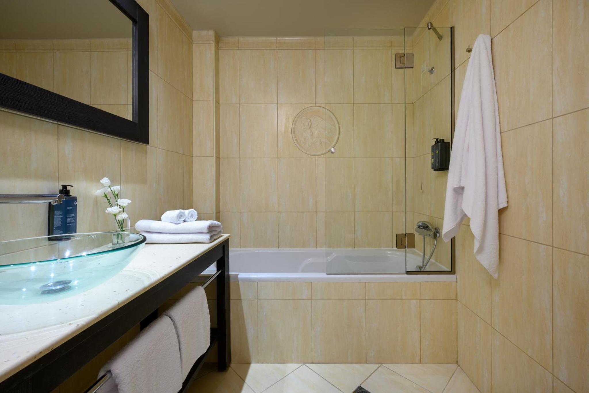 Suite with Pool & Sea View & Balcony photo 2