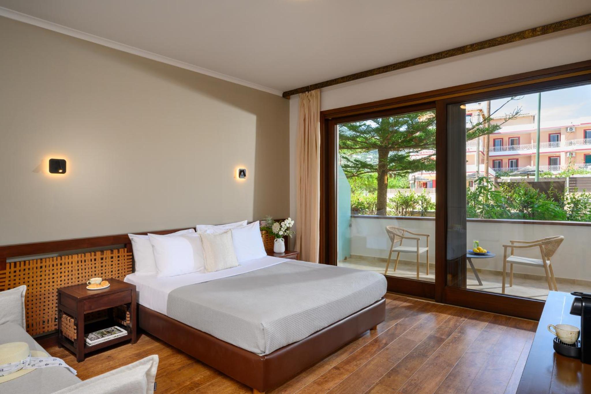 Junior Suite With Balcony photo 1