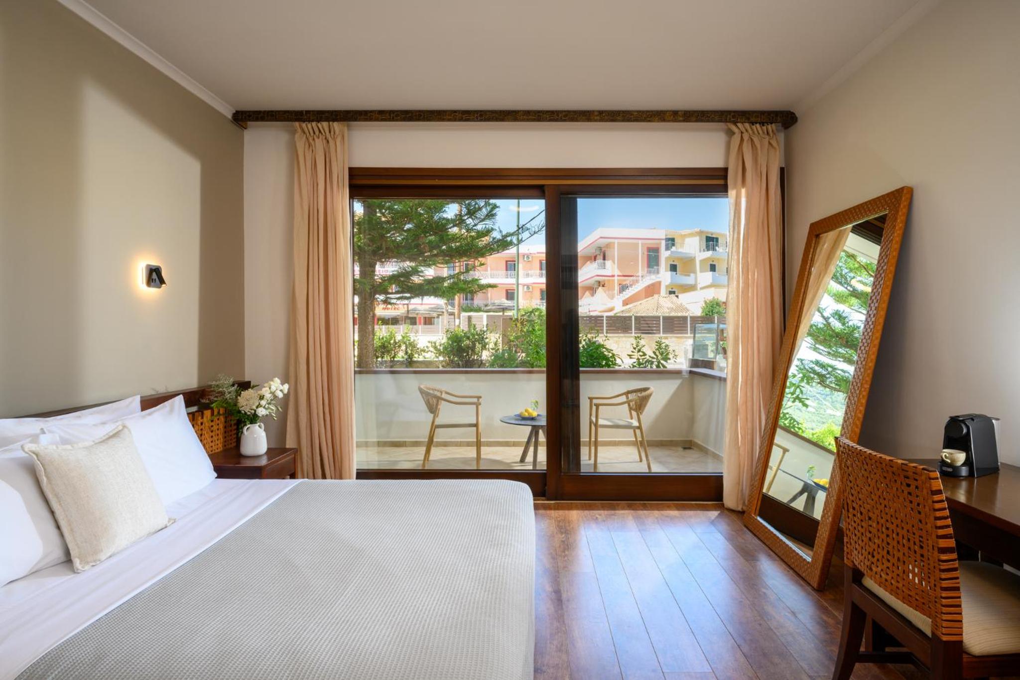 Junior Suite With Balcony photo 3