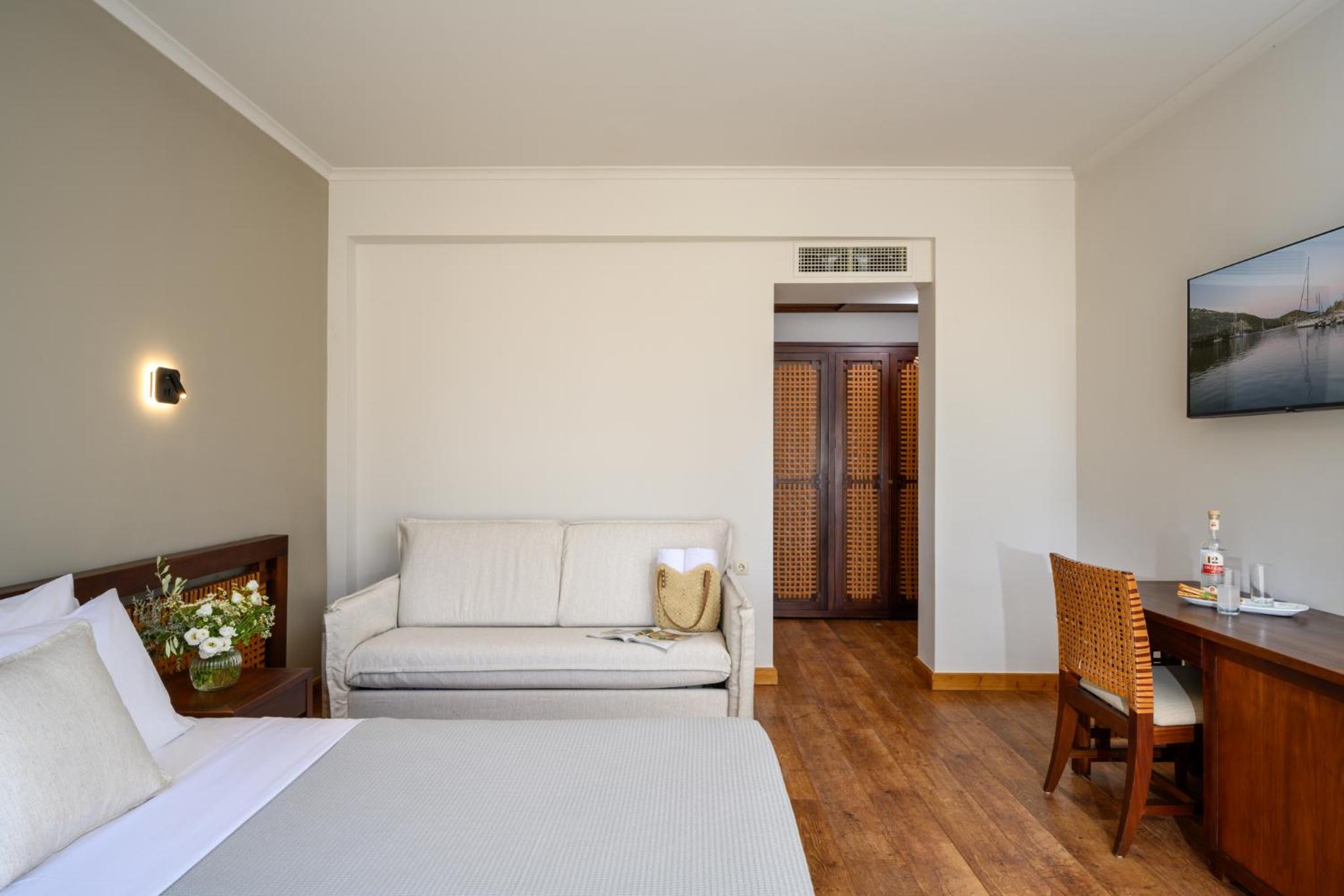 Deluxe Room with Garden View photo 1