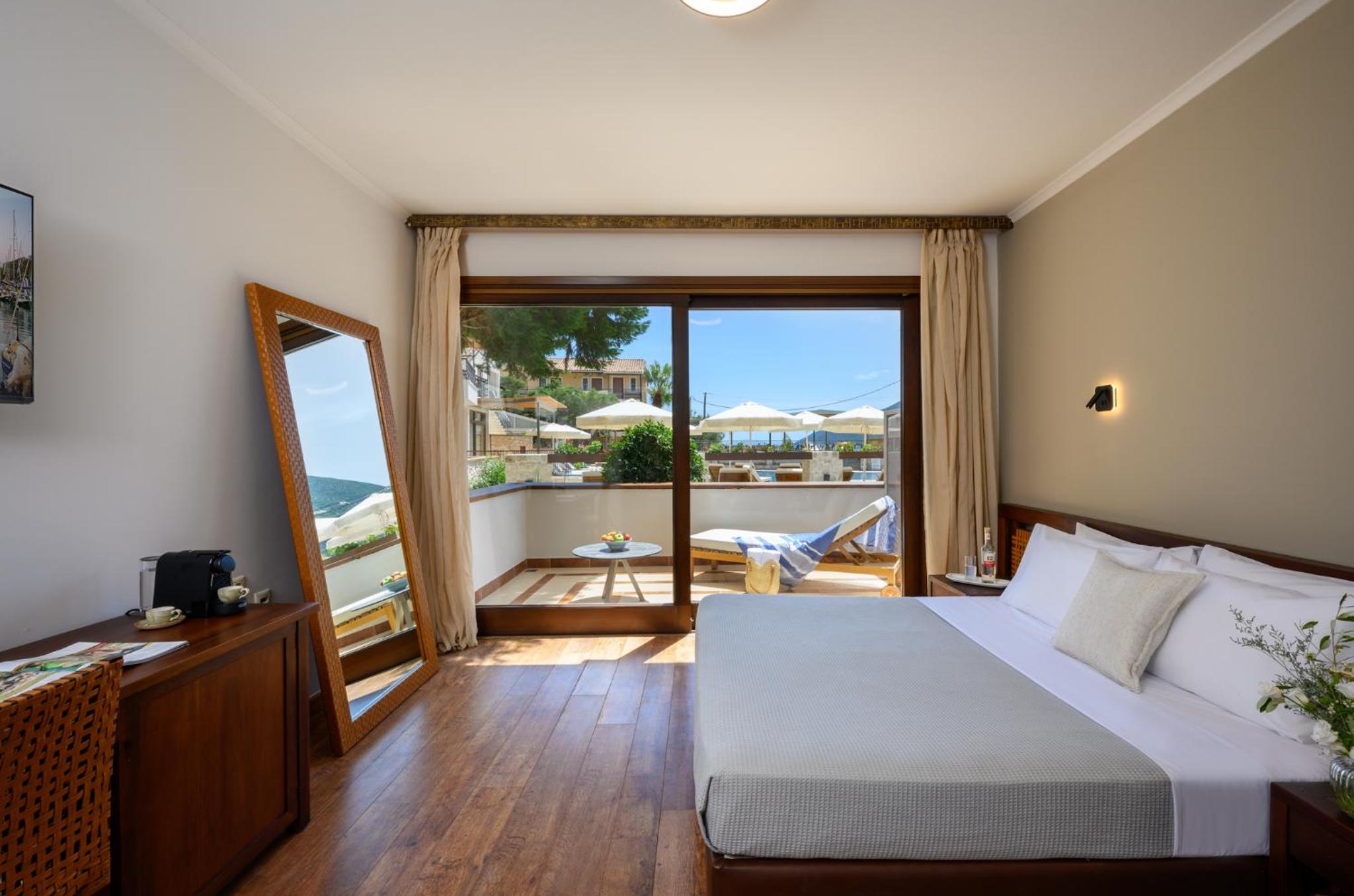 Deluxe Room with Garden View photo 2