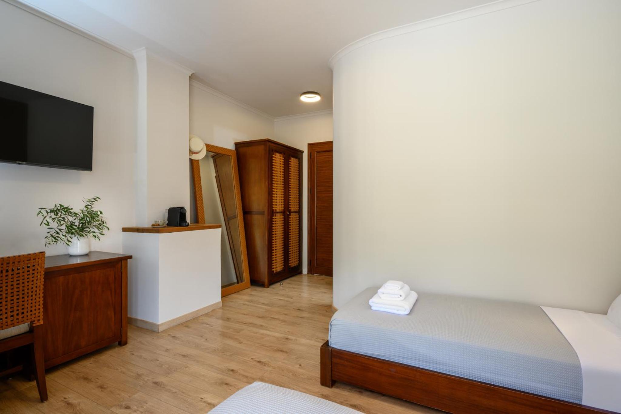 Standard Twin room with Balcony photo 2