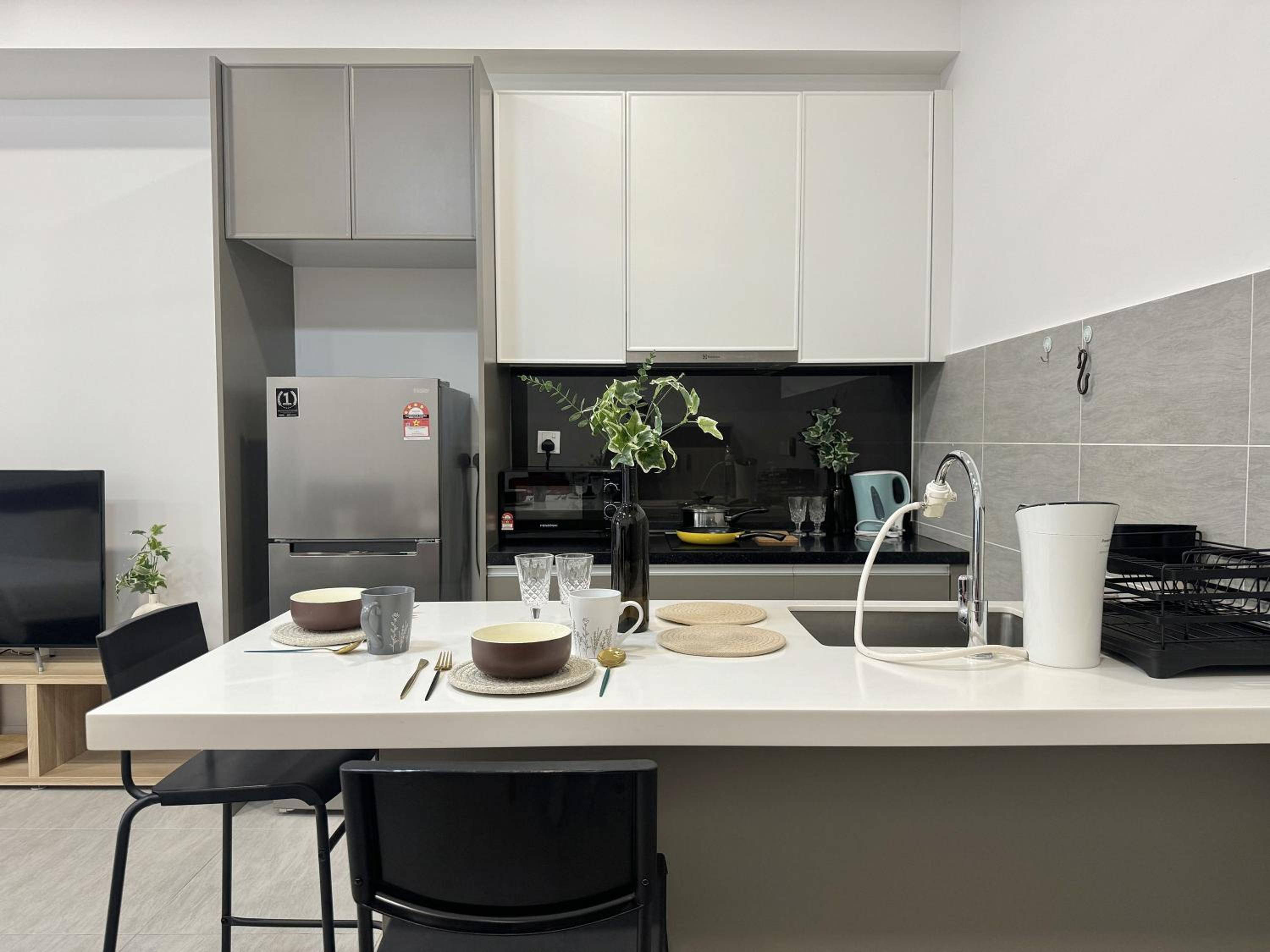 Studio Apartment - Photo 10