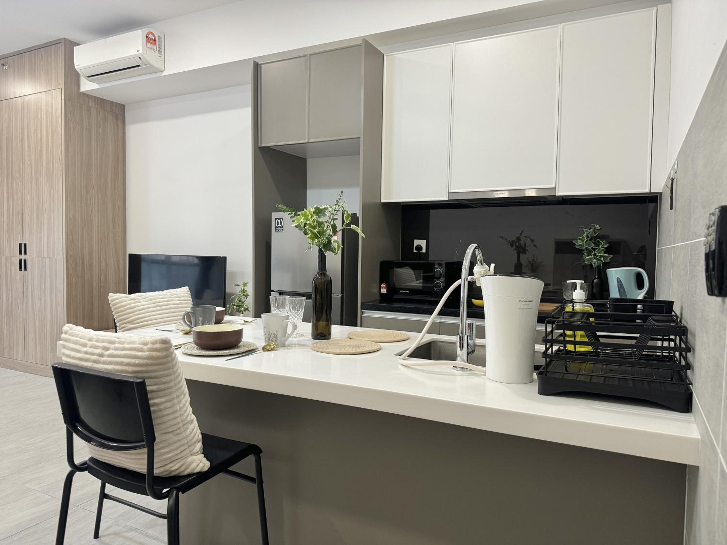 Studio Apartment - Photo 9