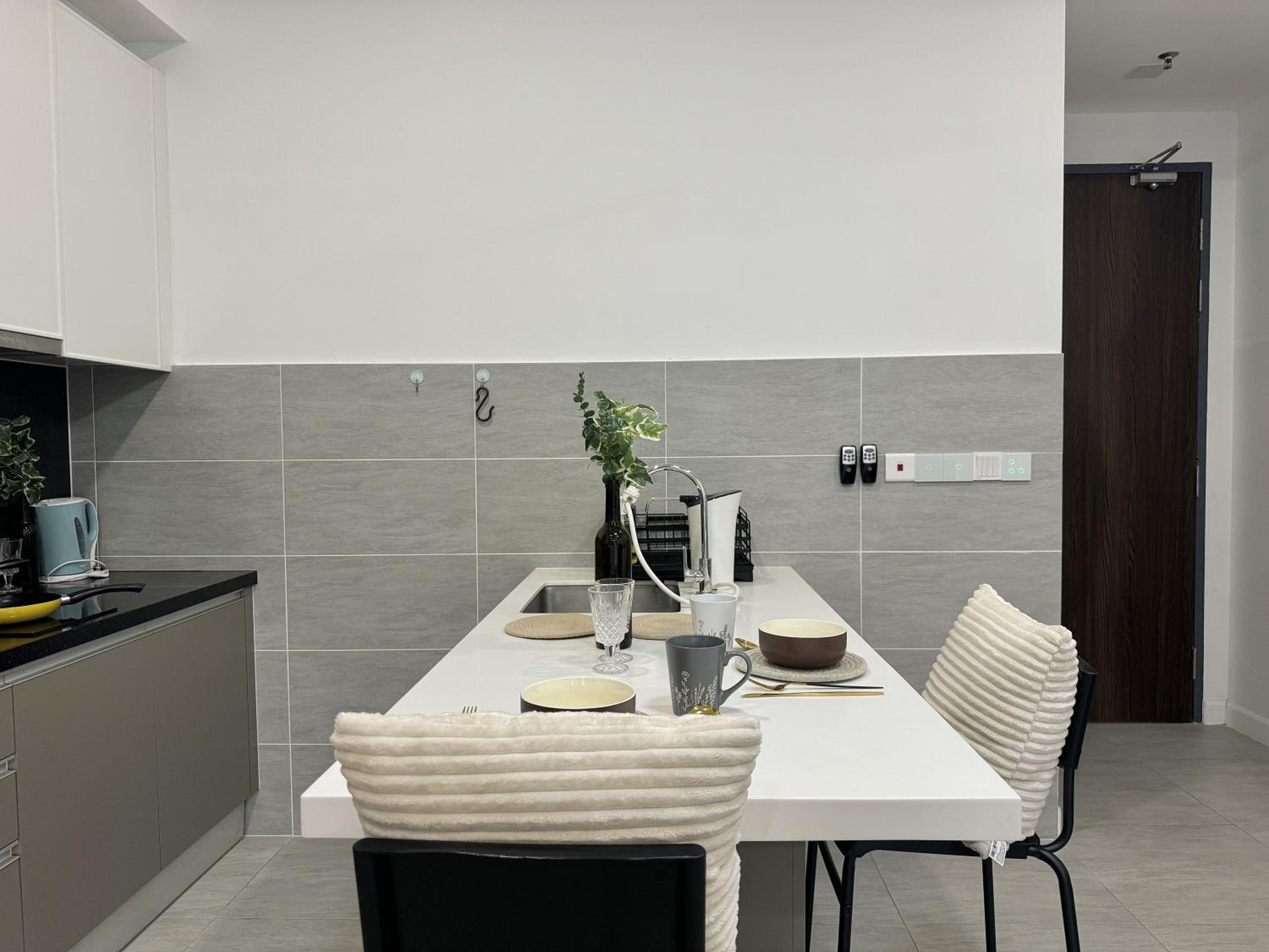 Studio Apartment - Photo 8