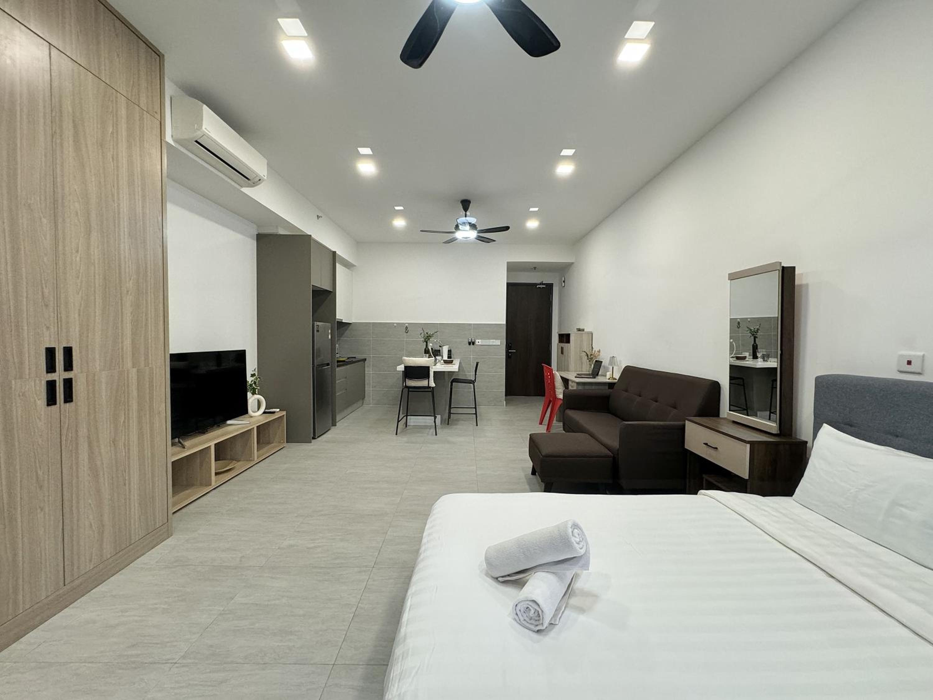 Studio Apartment - Photo 55