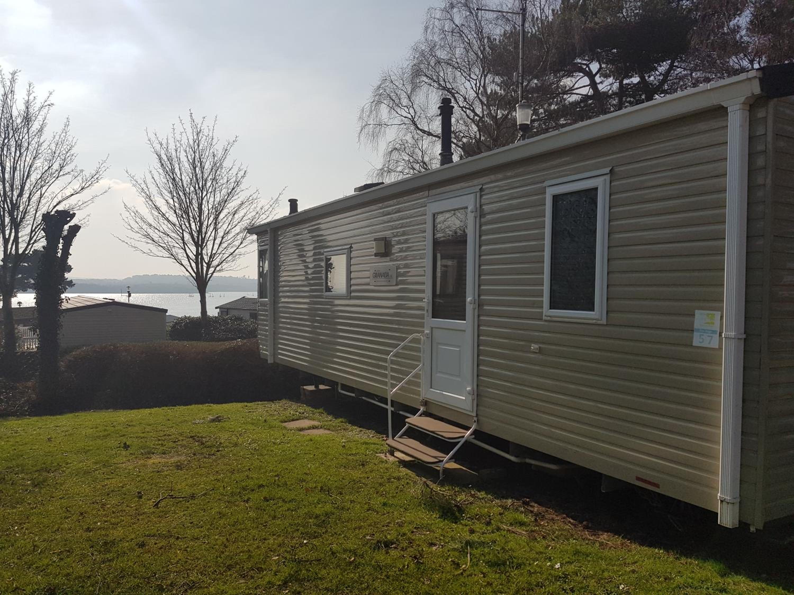 Mobile Home photo 3