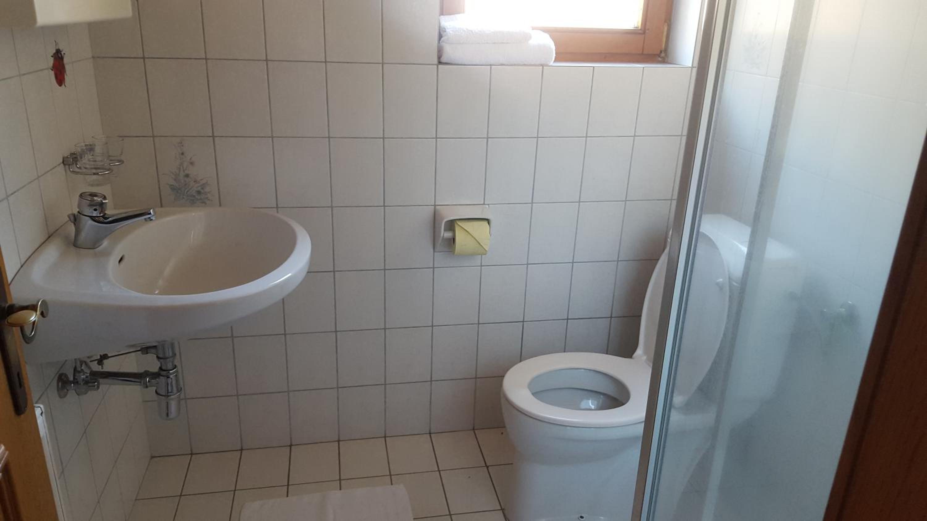 One-Bedroom Apartment with Balcony 1  photo 3