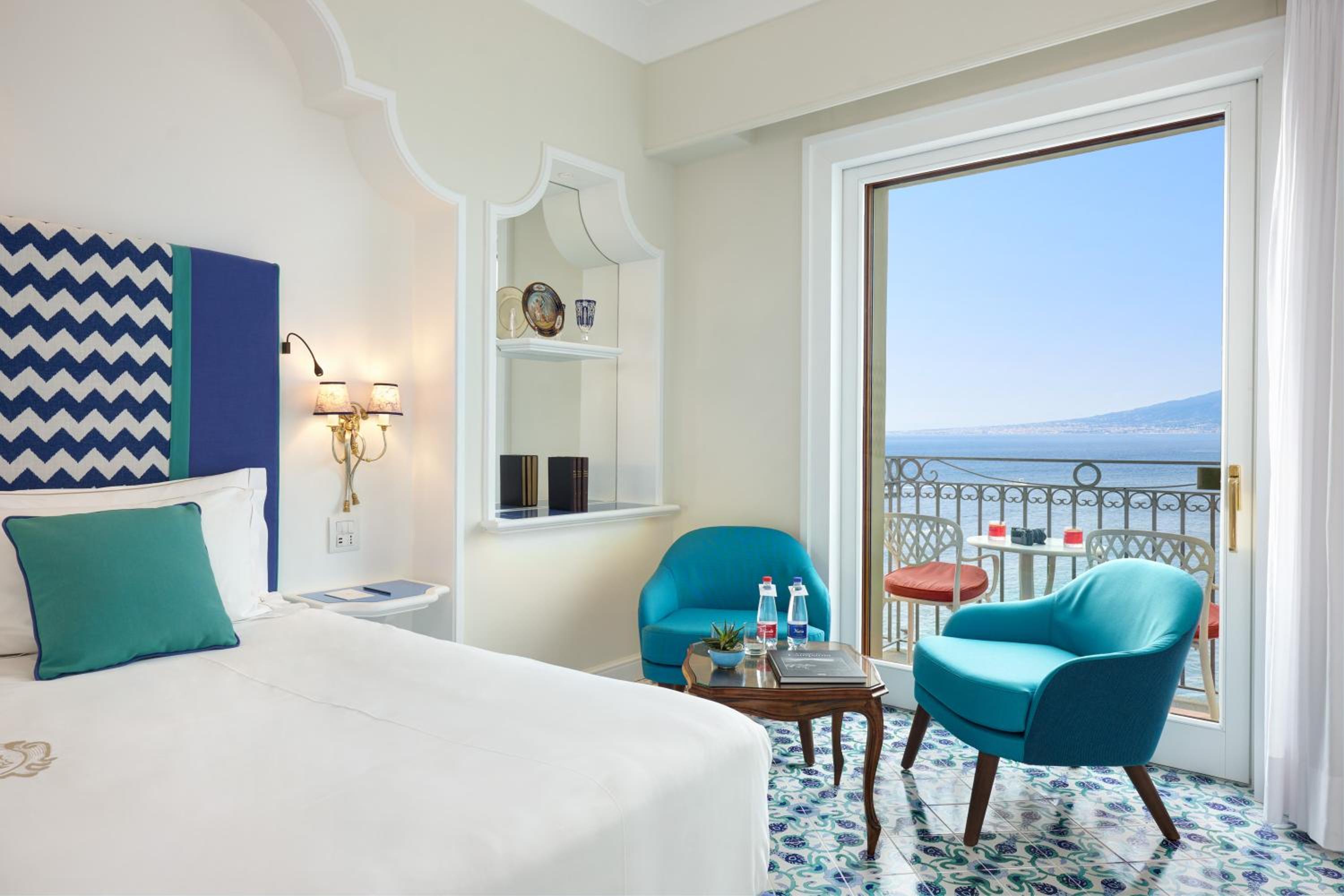 Premier Double or Twin Room with Sea View - Photo 2