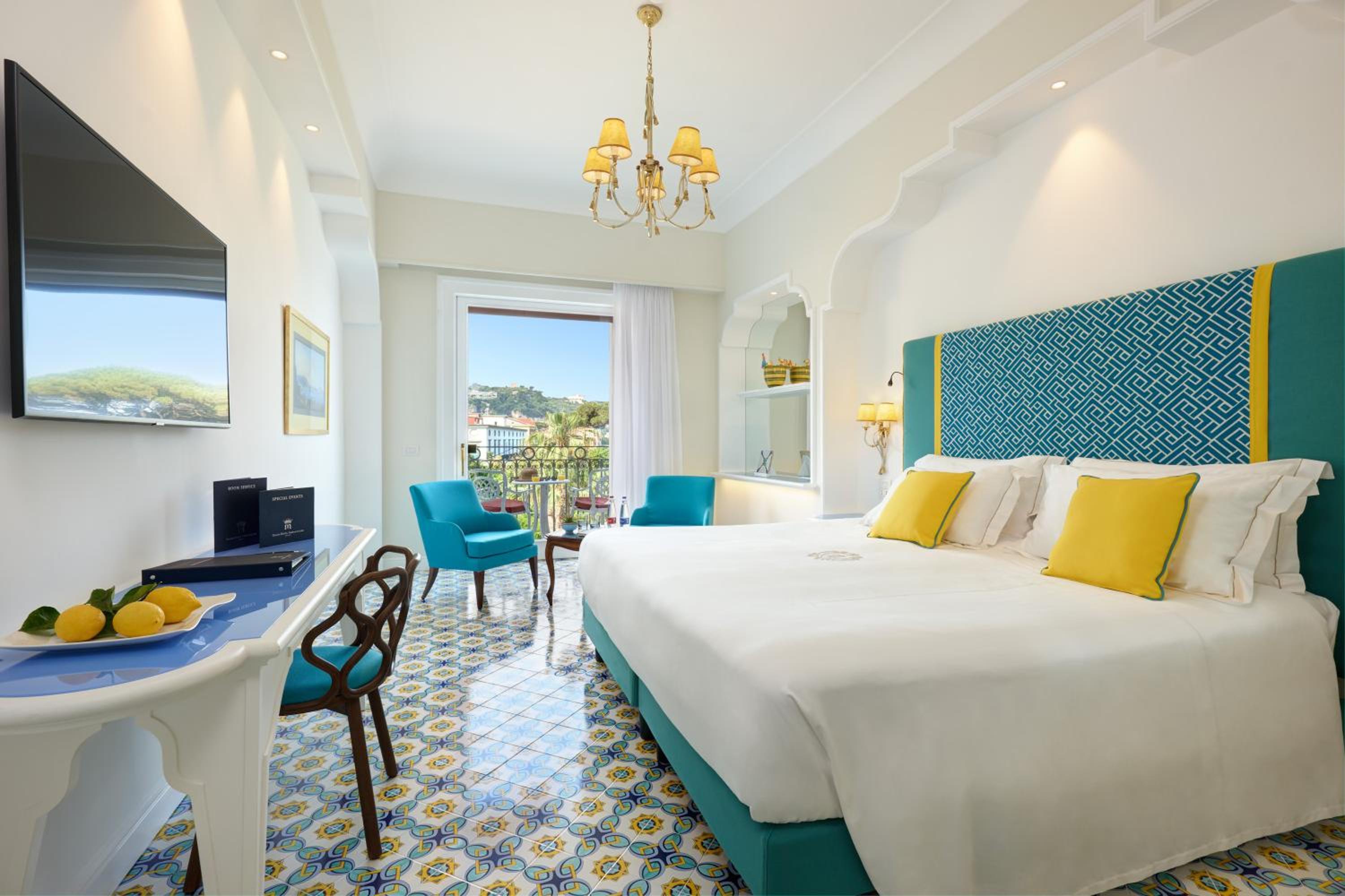 Deluxe Double or Twin Room with Balcony - Photo 1