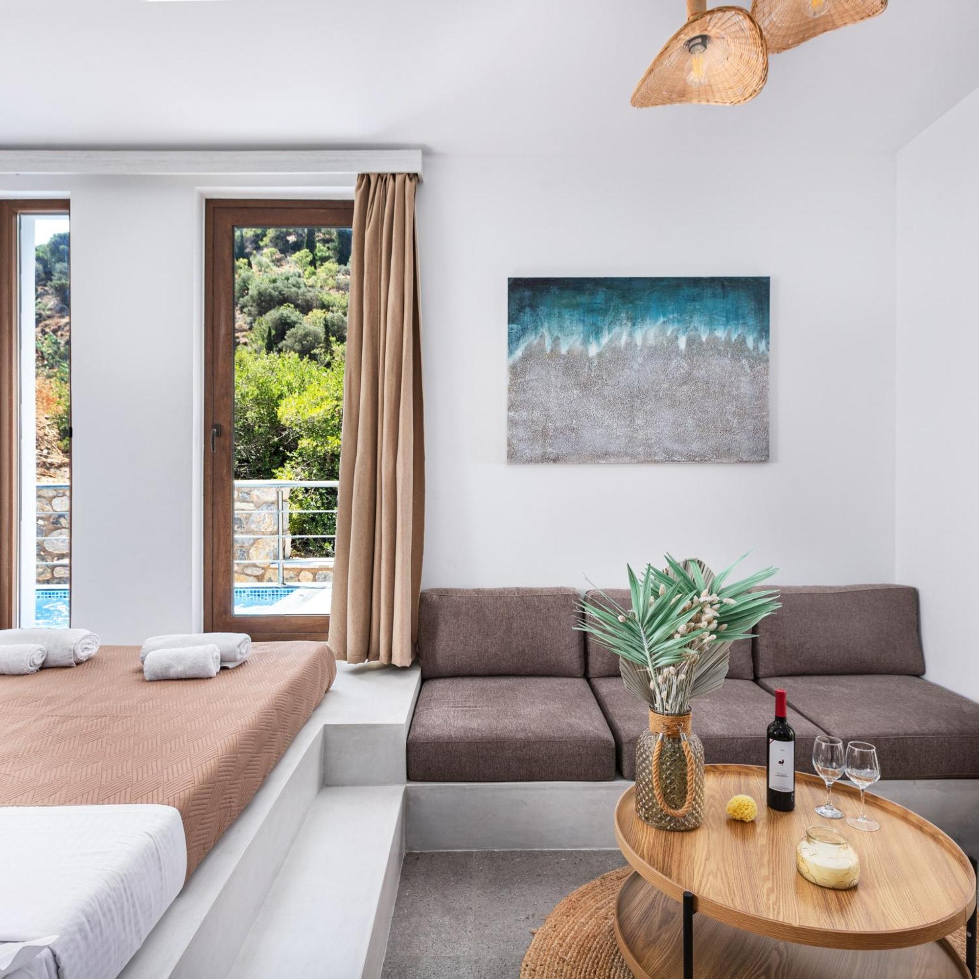  Deluxe One-Bedroom Apartment with Private Pool