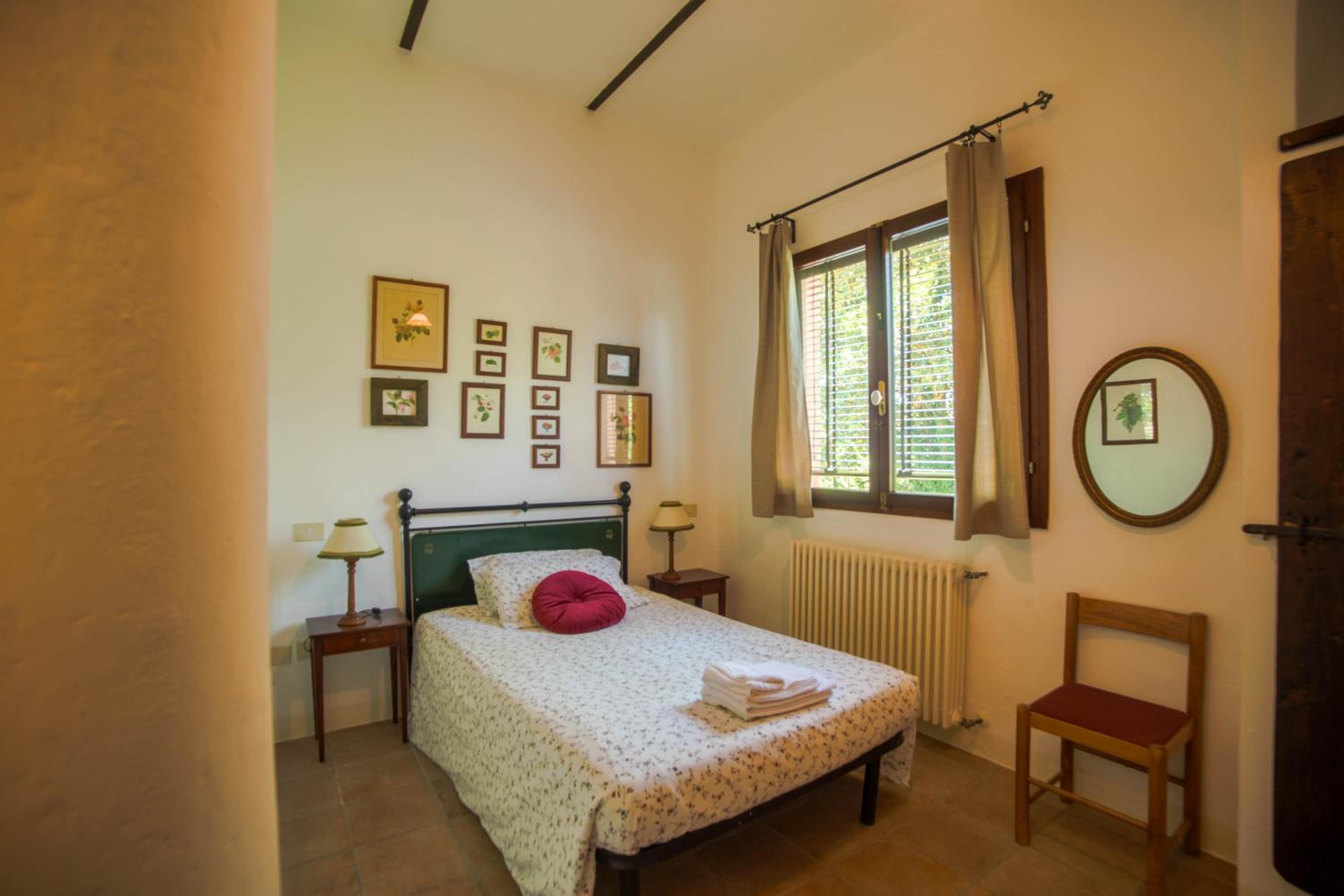 Single Room photo 3