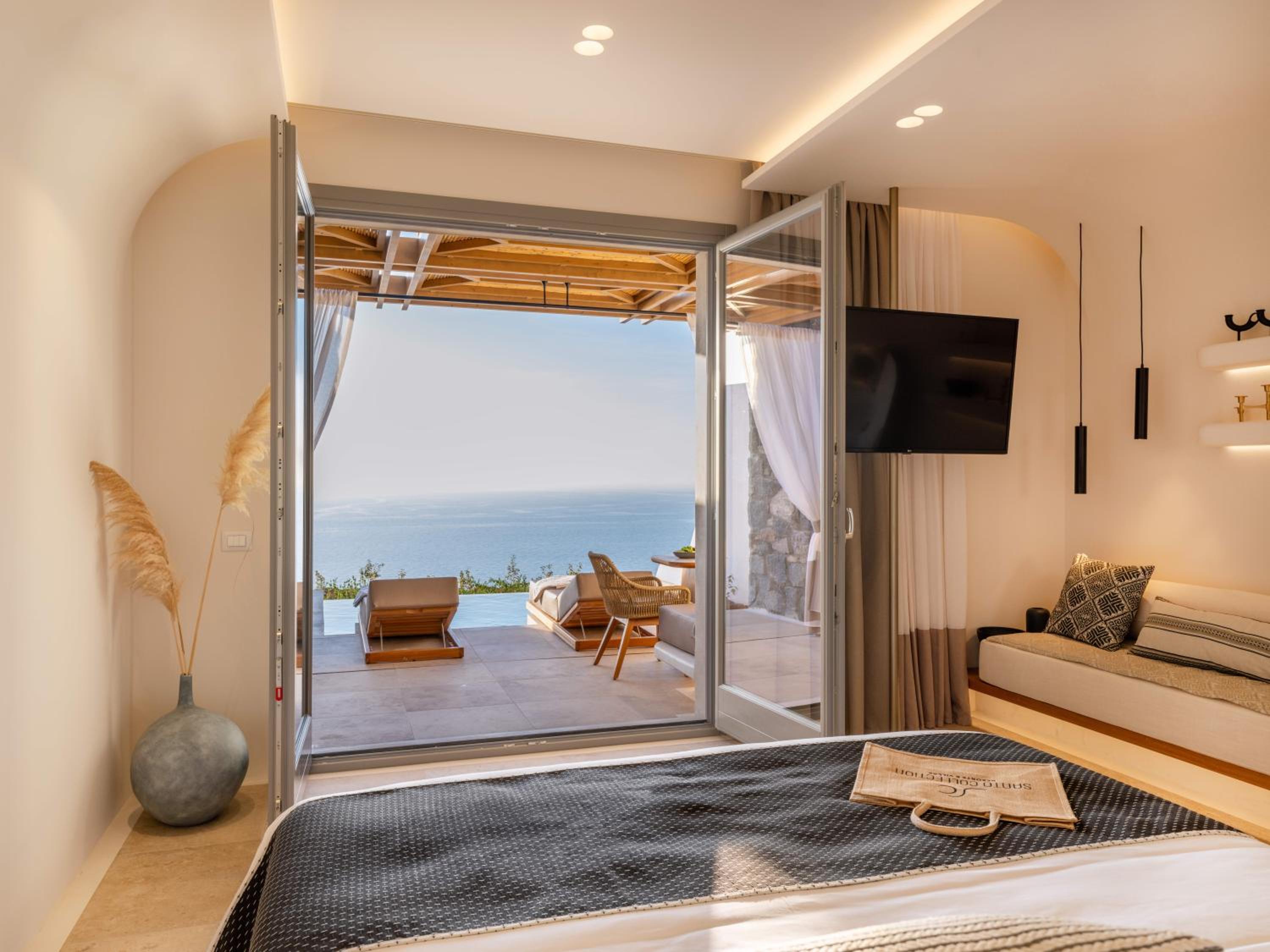 Unwind Sunset & Sea View Junior Suite with Pool - Photo 11