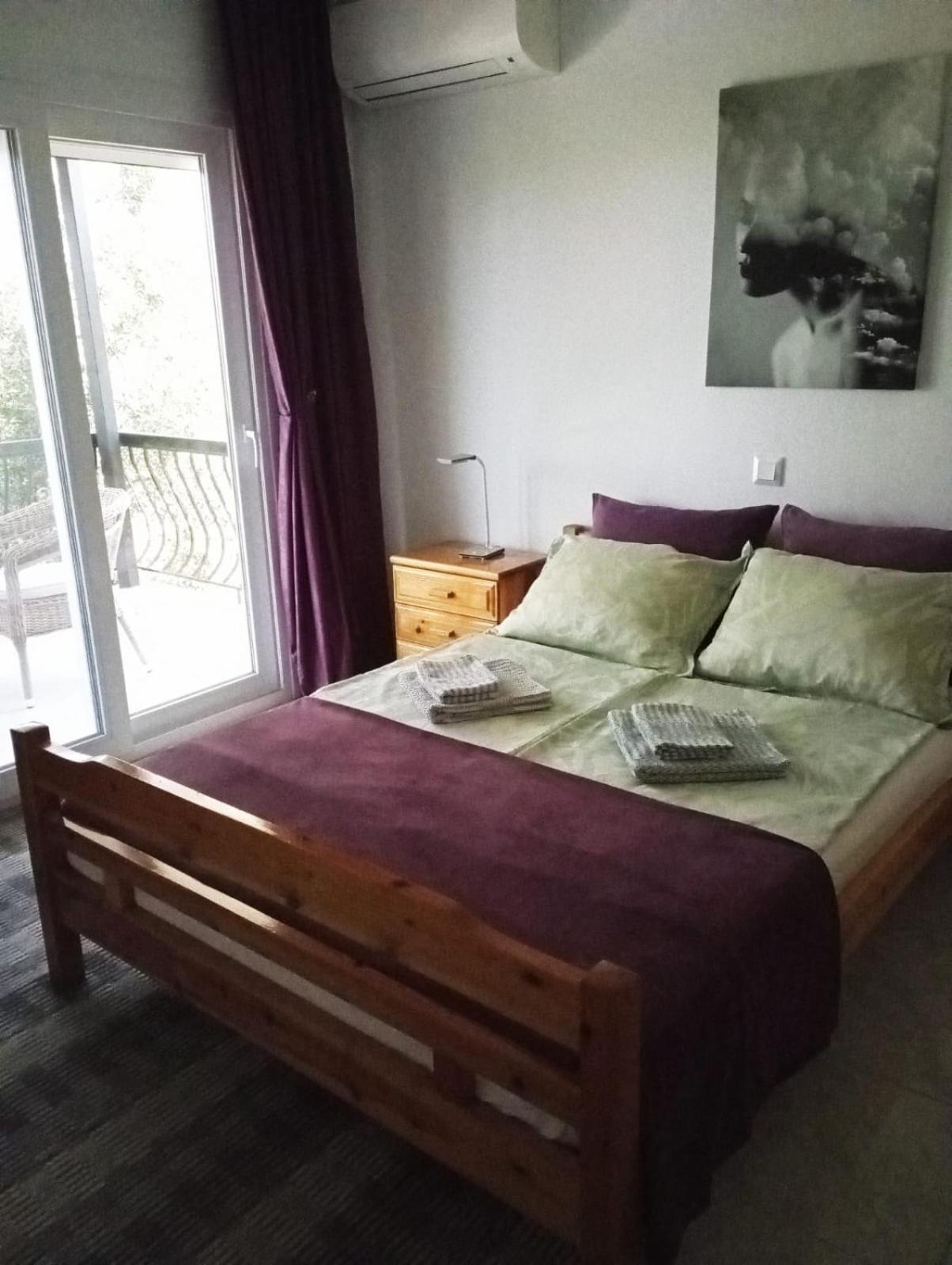Two-Bedroom Apartment with Balcony photo 2