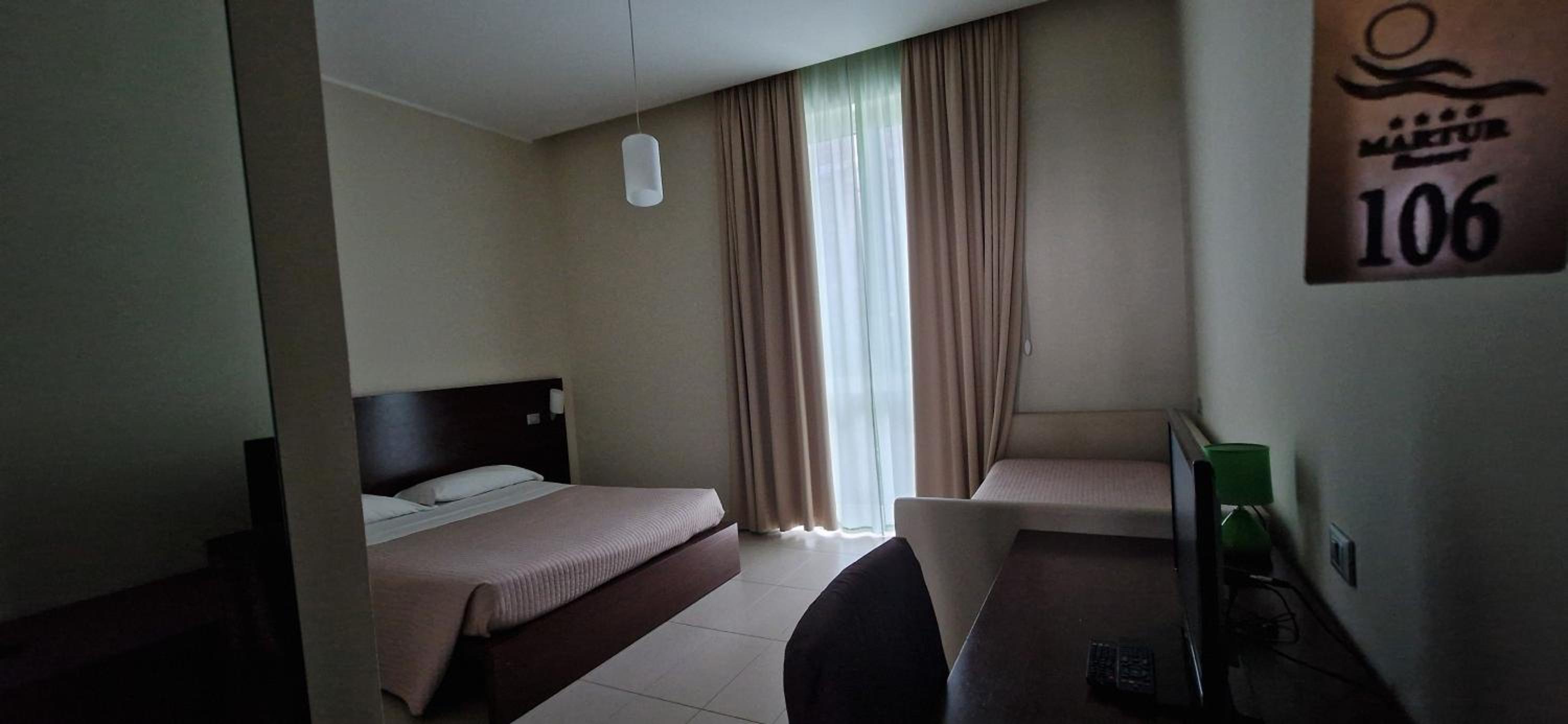 Standard Triple Room - Photo 1