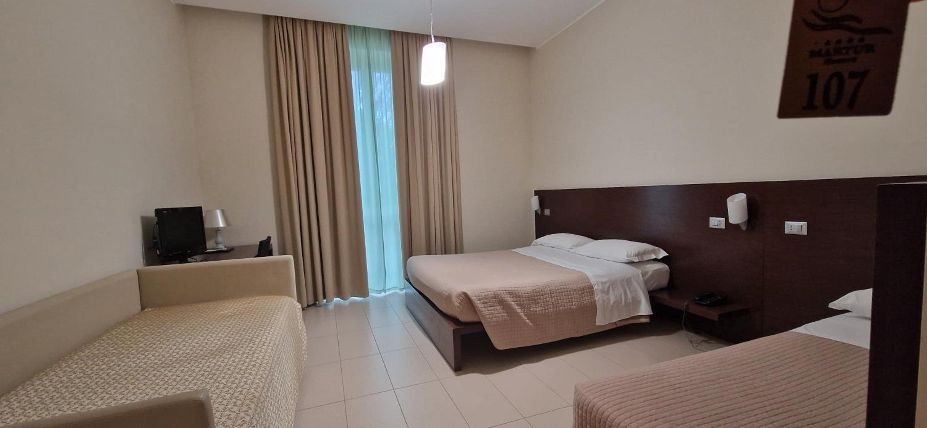 Standard Quadruple Room