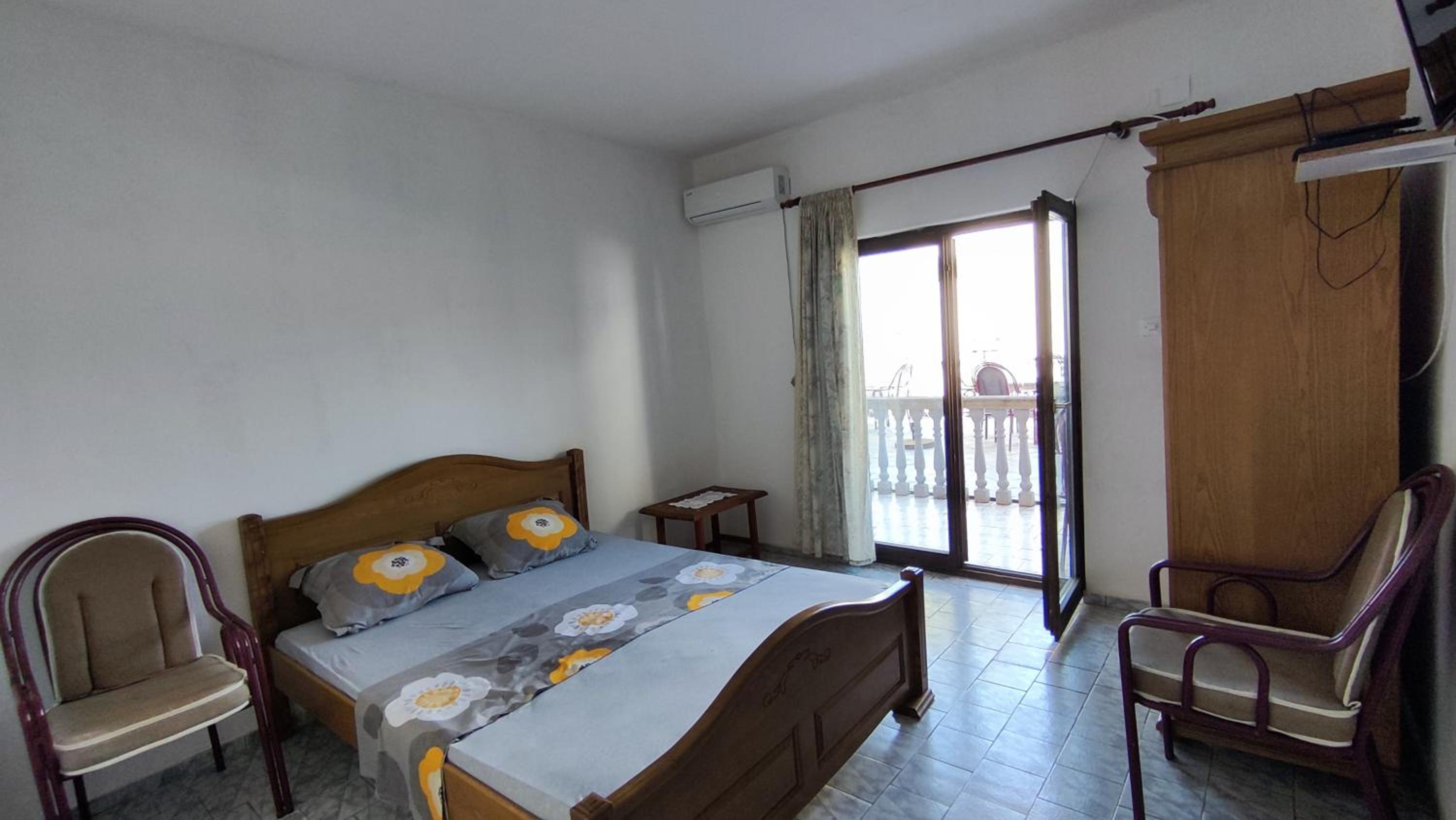 Two-Bedroom Apartment with Sea View photo 2