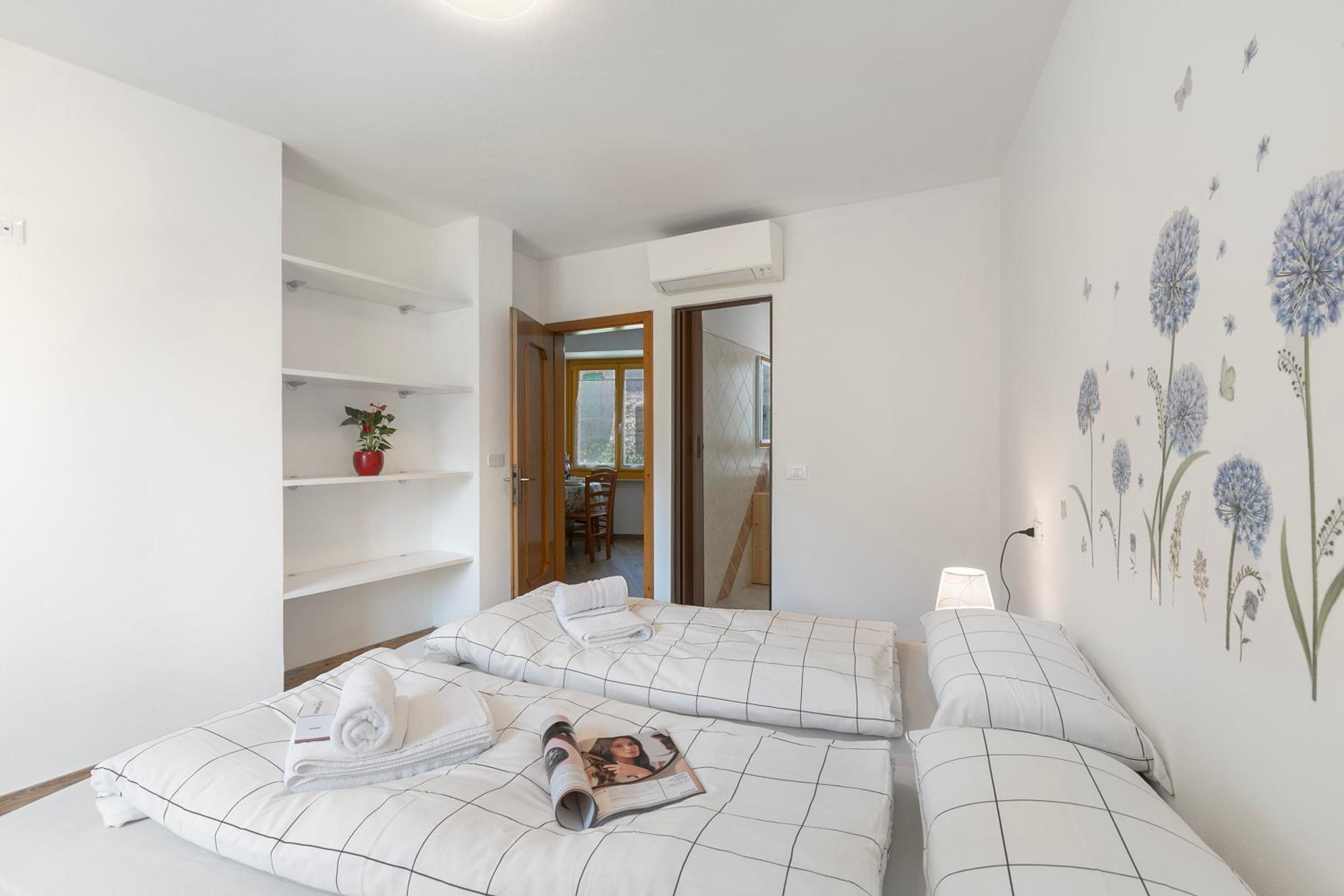 One Bedroom Apartment with Terrace 2 photo 2