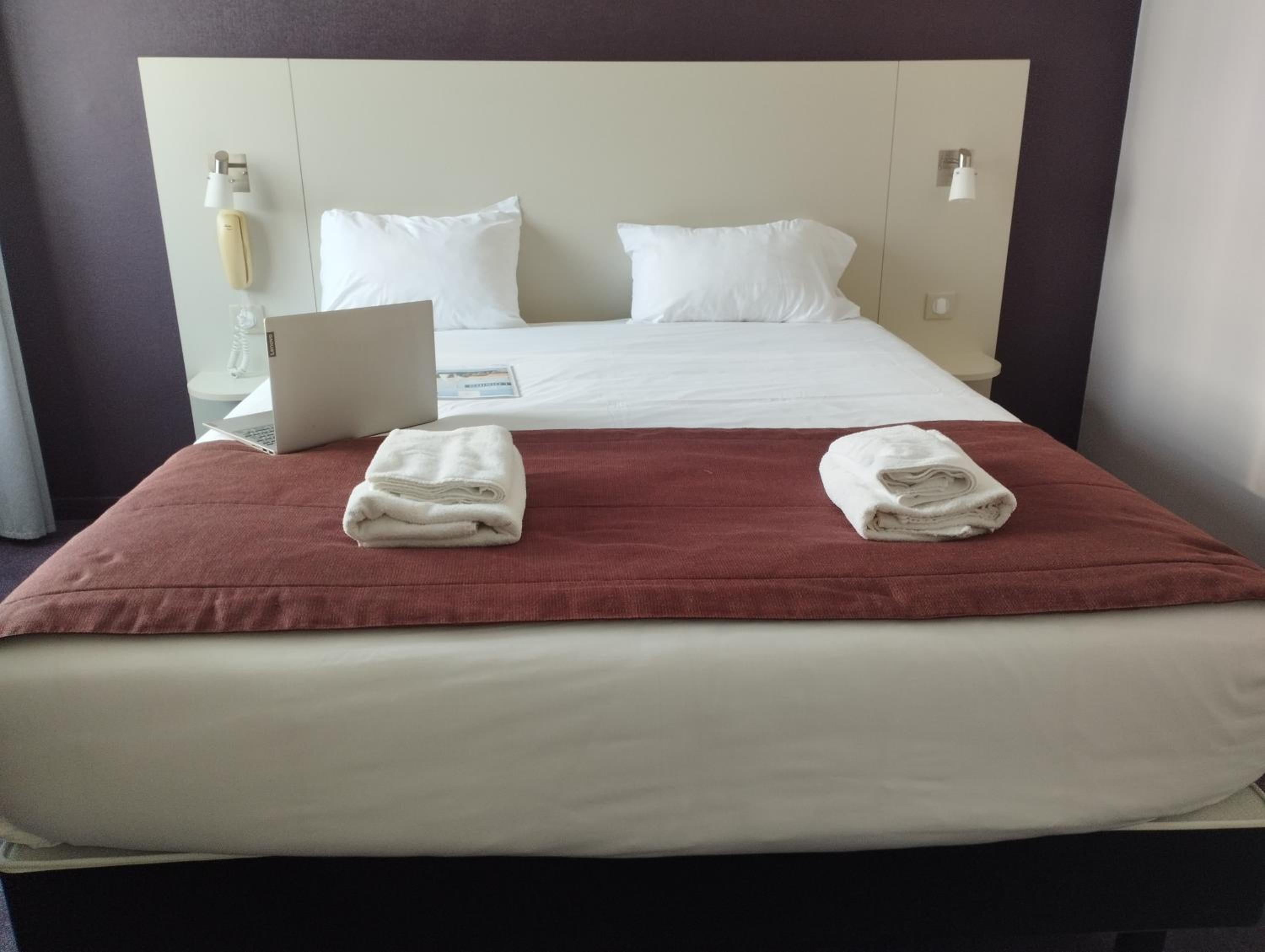Double Room - Photo 5