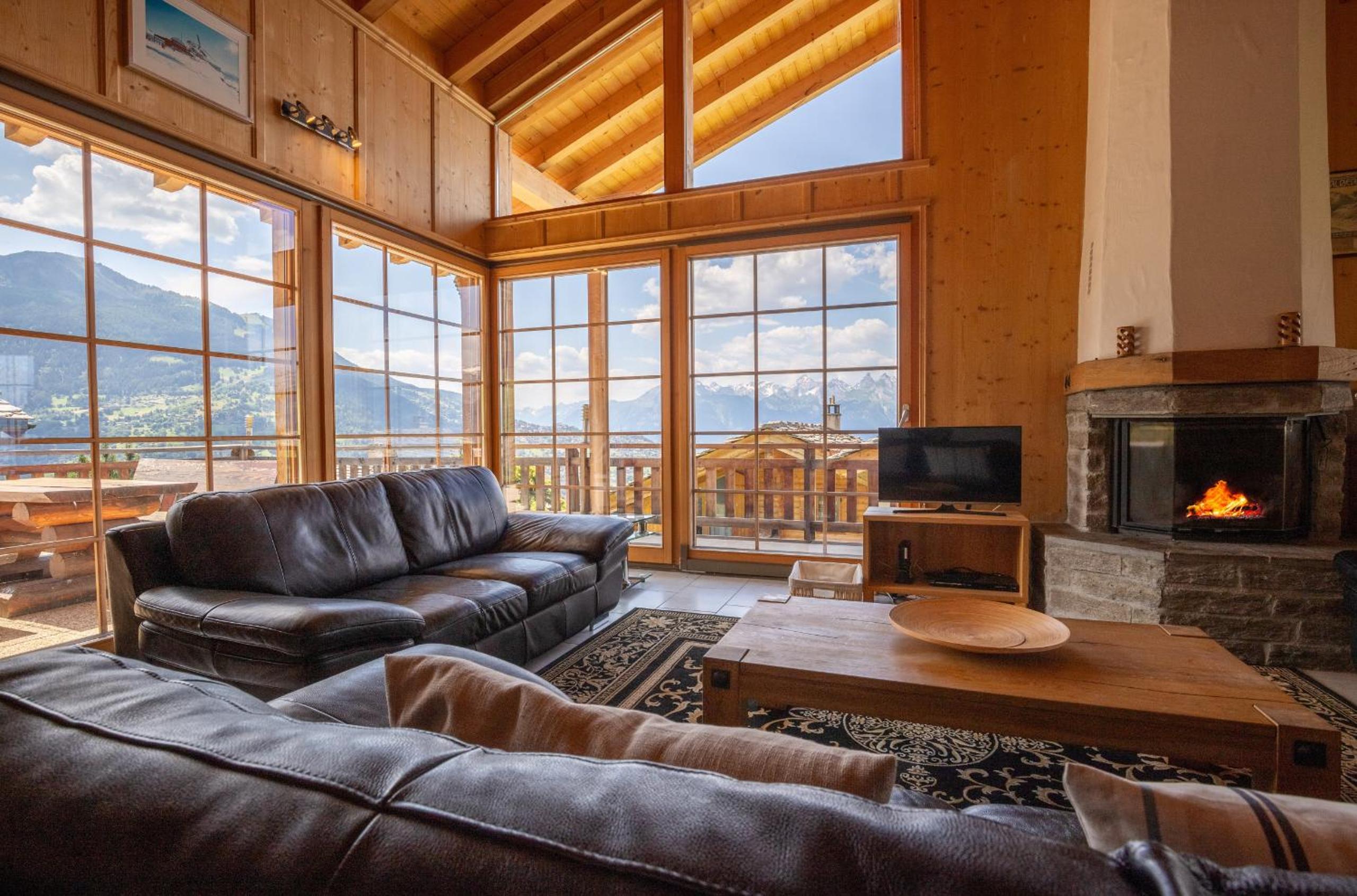 Four-Bedroom Chalet photo 2