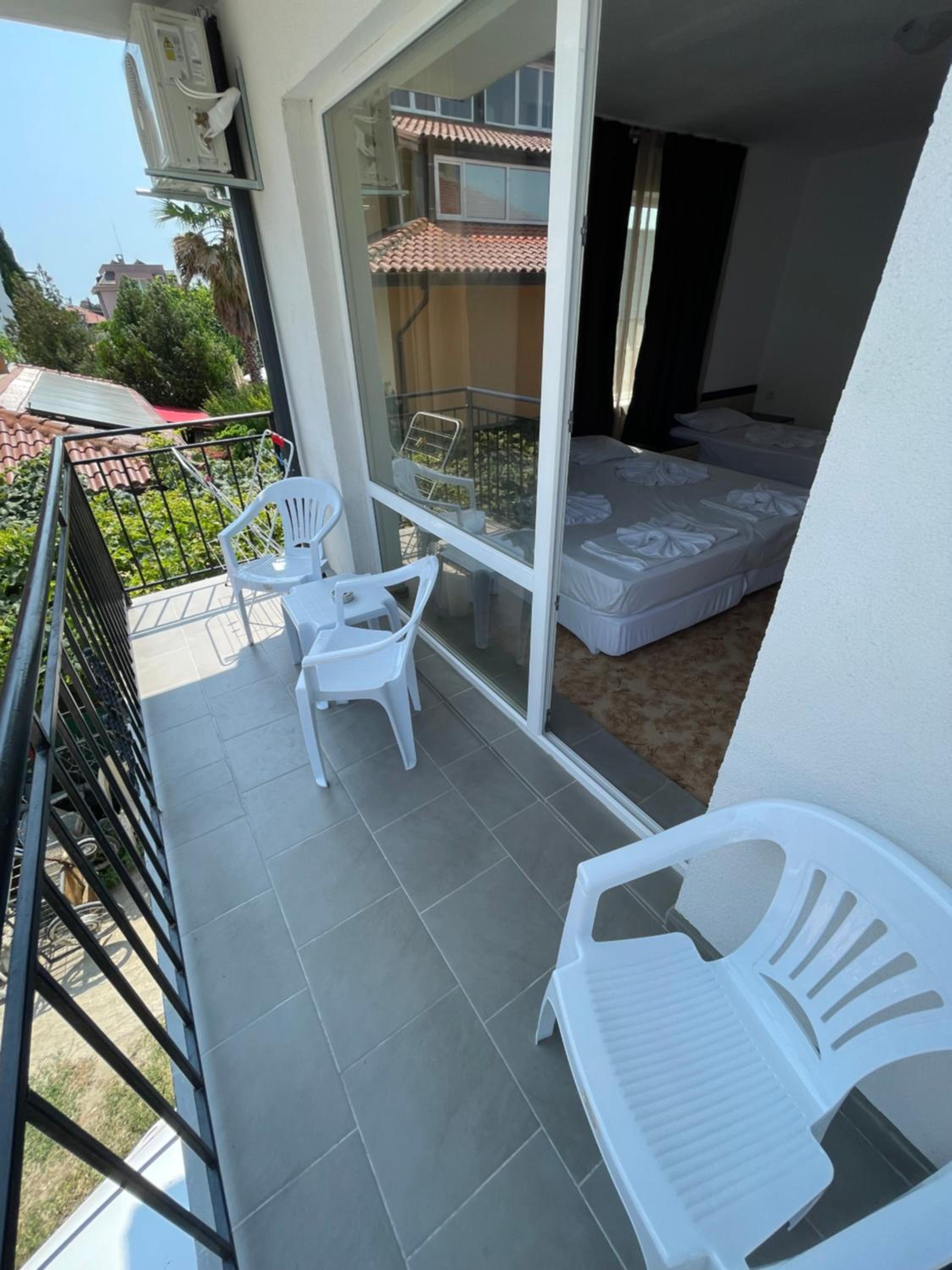 Triple Room photo 2