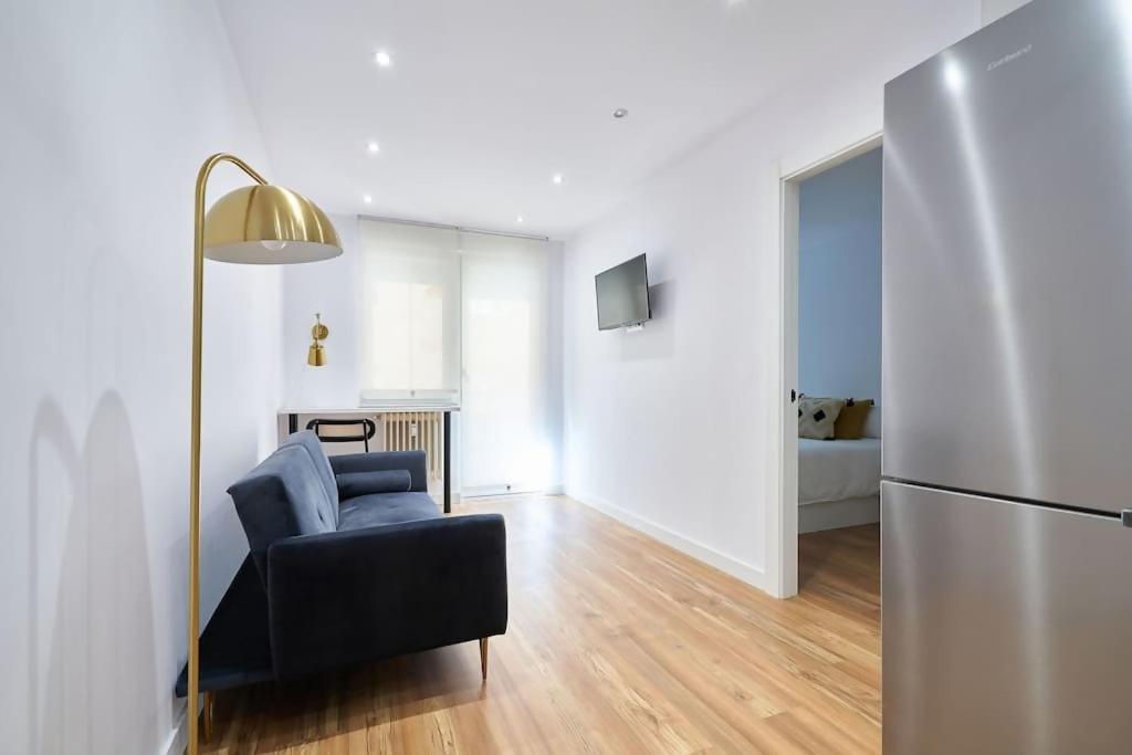 Apartamento de una habitación con balcón