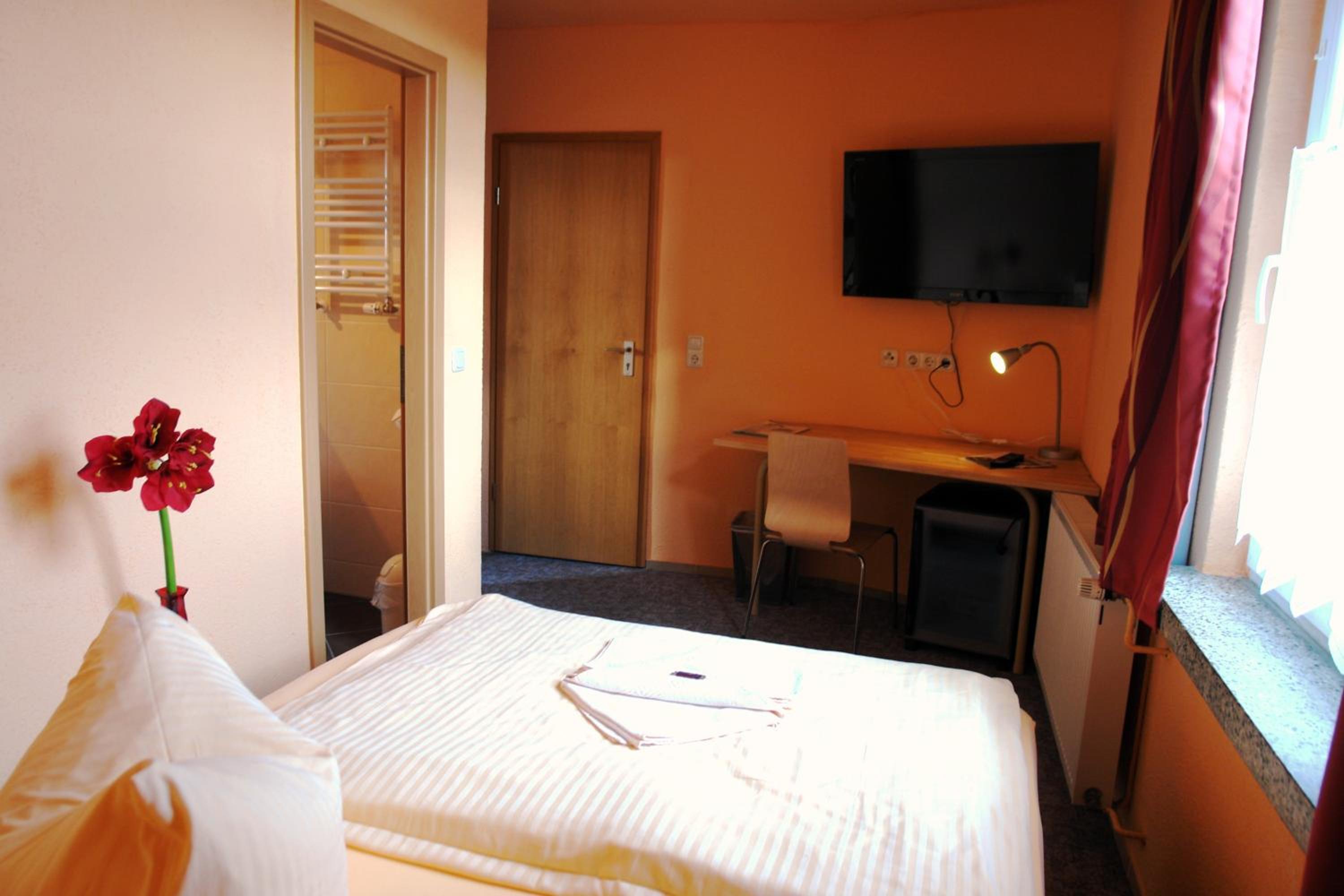 Single Room with Shower/Toilet