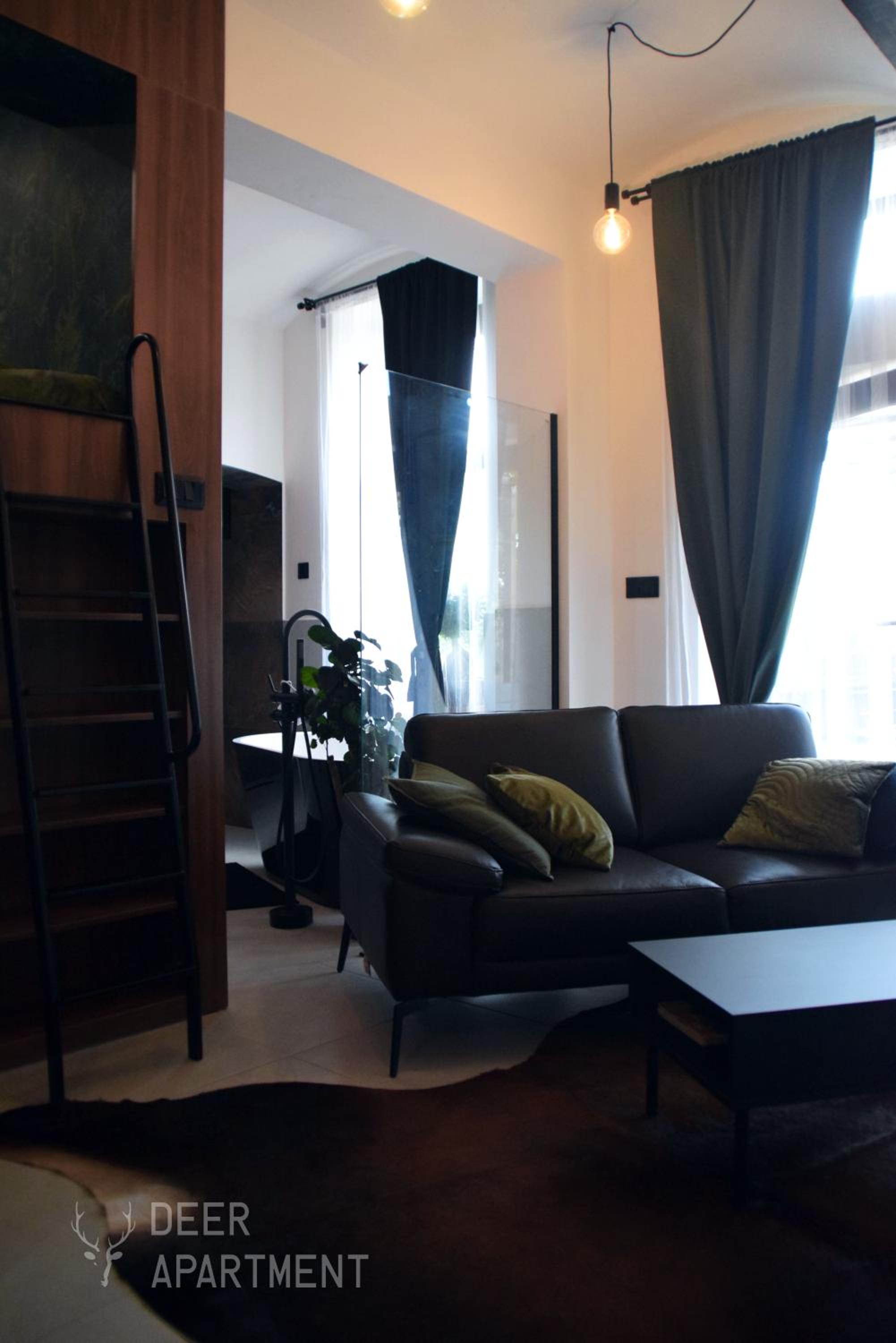 One-Bedroom Apartment photo 1