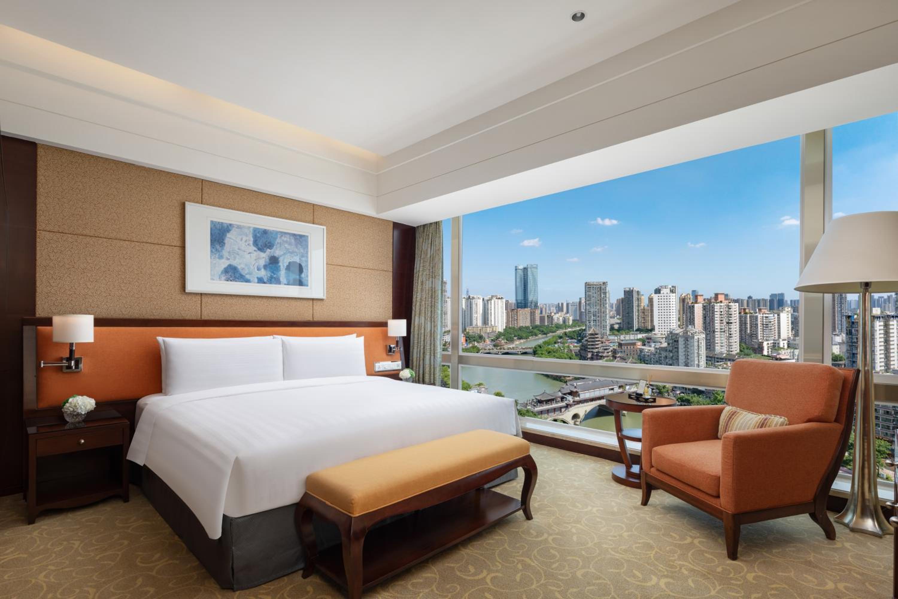 Executive Suite - Photo 4