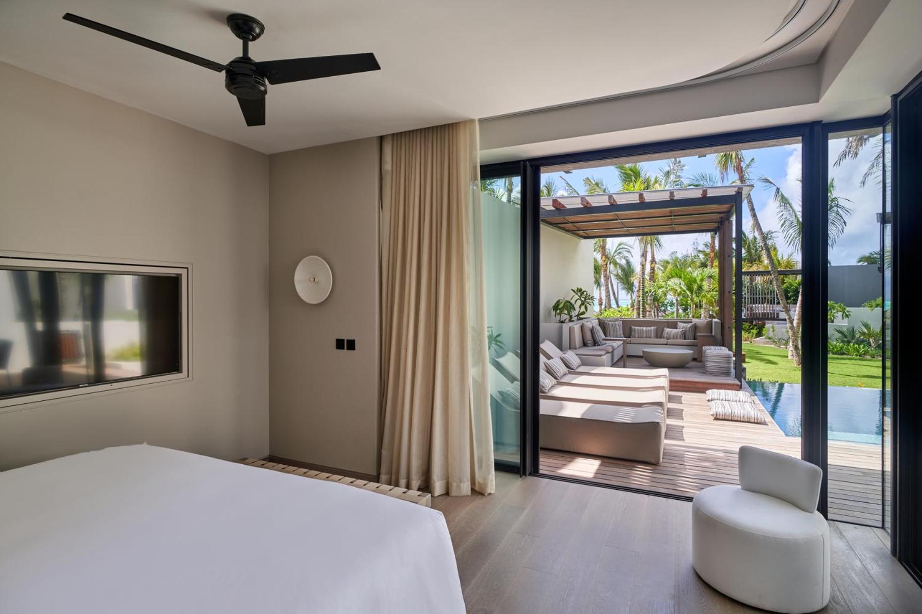LUX* Beachfront Pool Villa photo 3