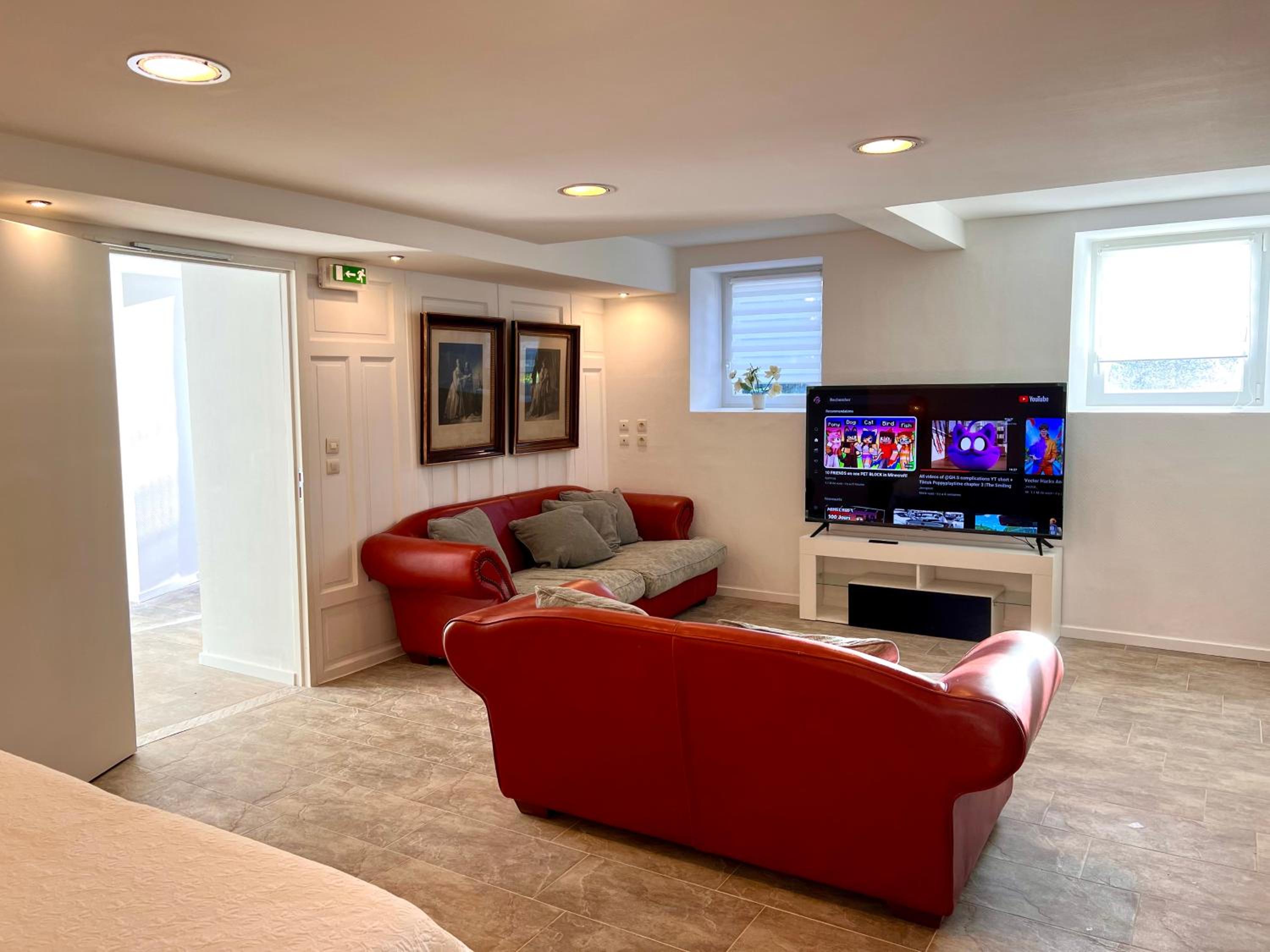 Twin Room - Photo 1