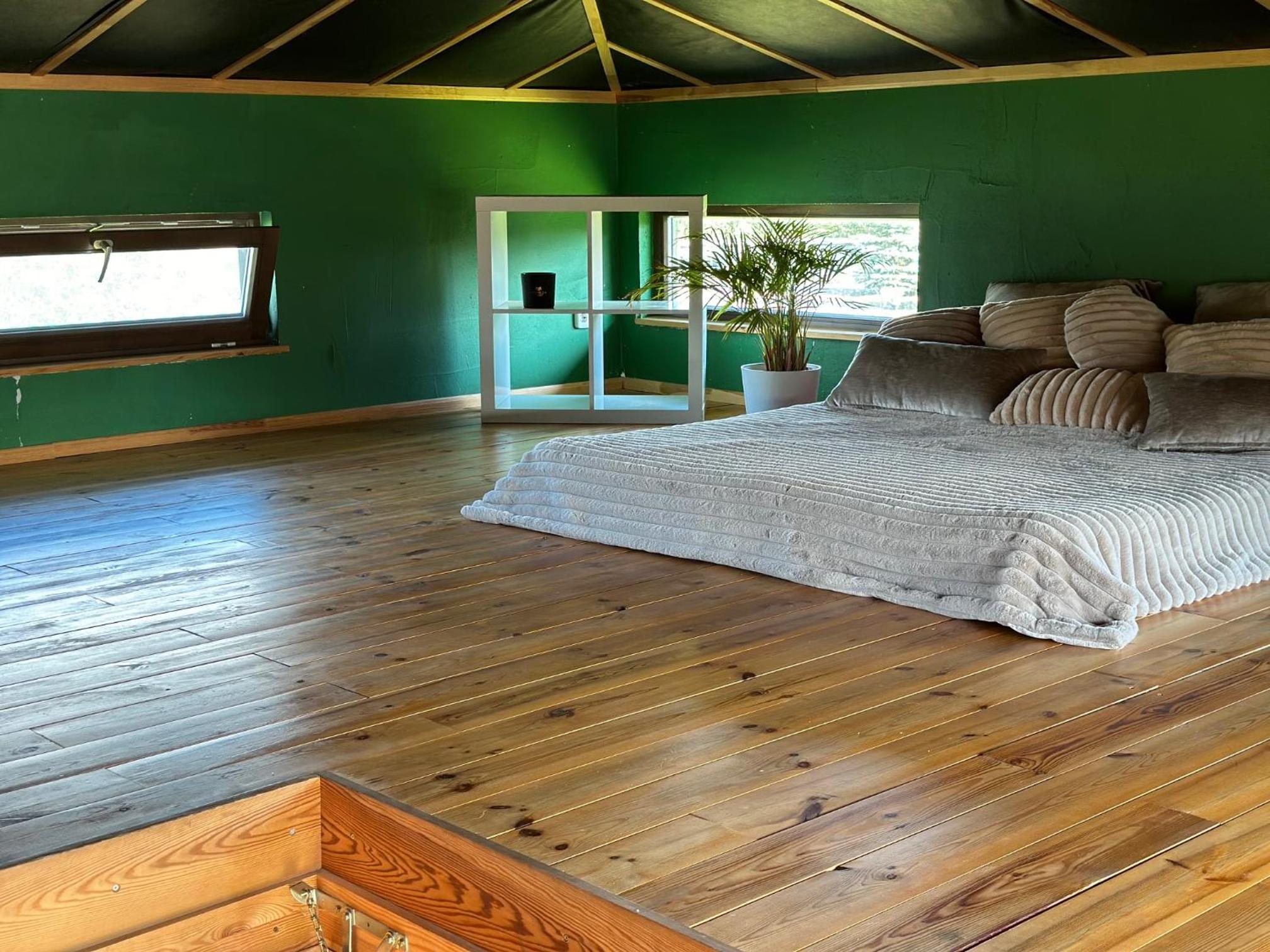One-Bedroom House photo 2
