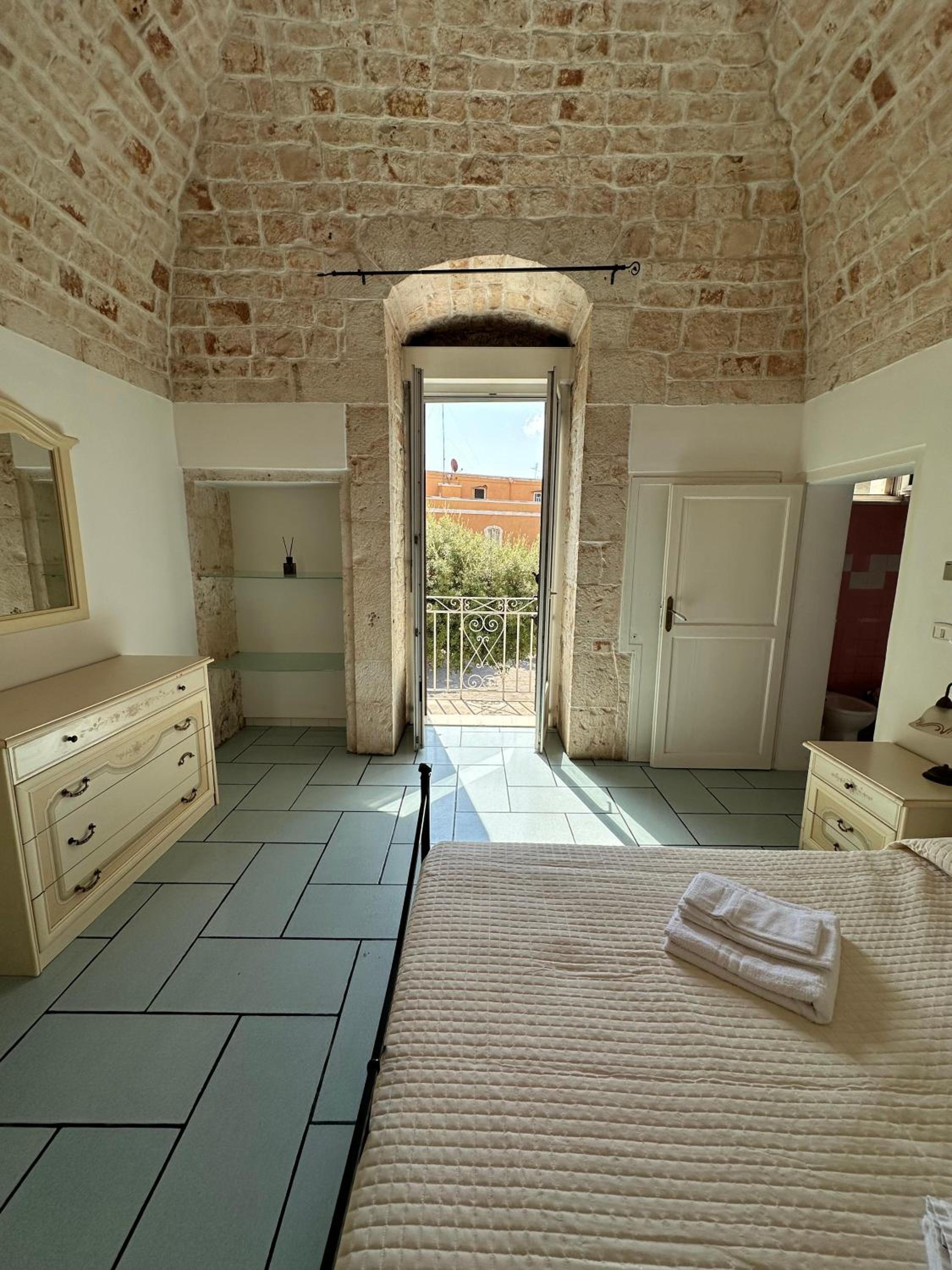 One Bedroom Apartment (Non Smoking) photo 1