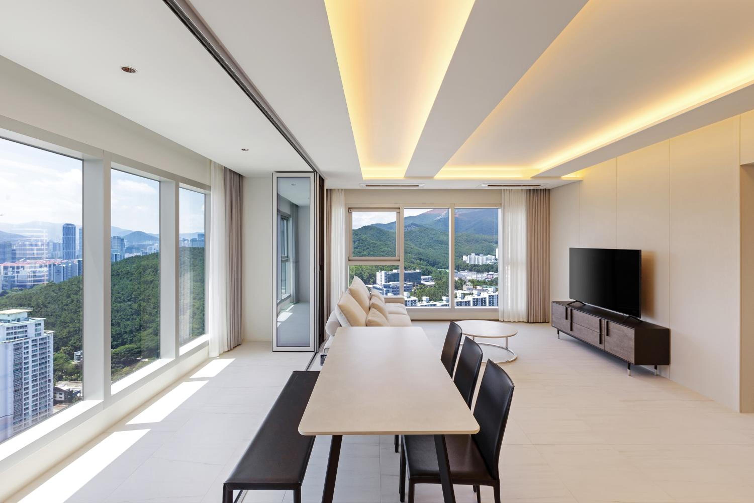 Panorama Suite Partial Ocean View - Photo 1